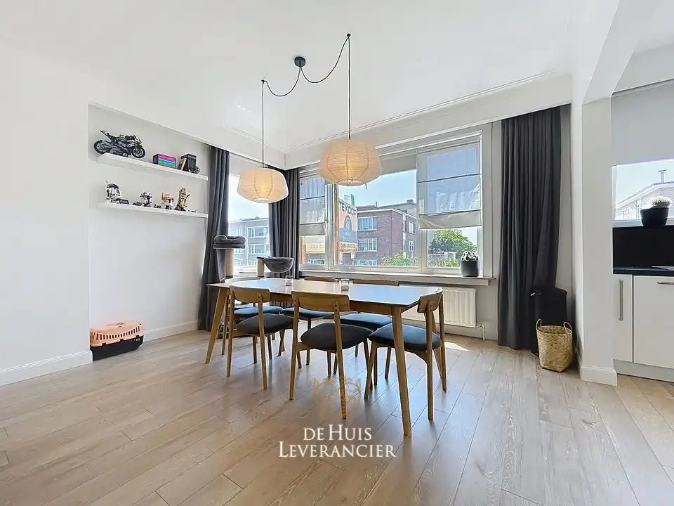 Lichtrijk en instapklaar 3-slaapkamerappartement (106 m²) met garage en gunstig EPC (B) op toplocatie in Wilrijk! foto 7