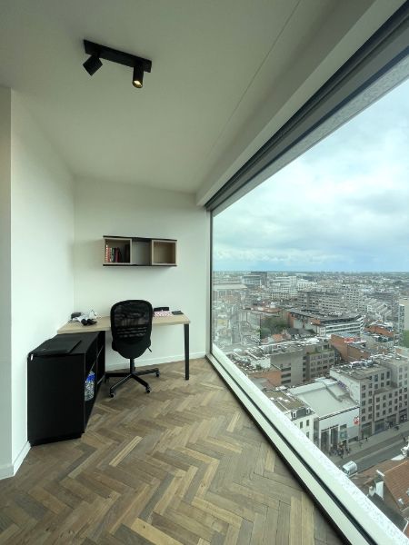 Luxe appartement gelegen in de Antwerp Tower foto 6