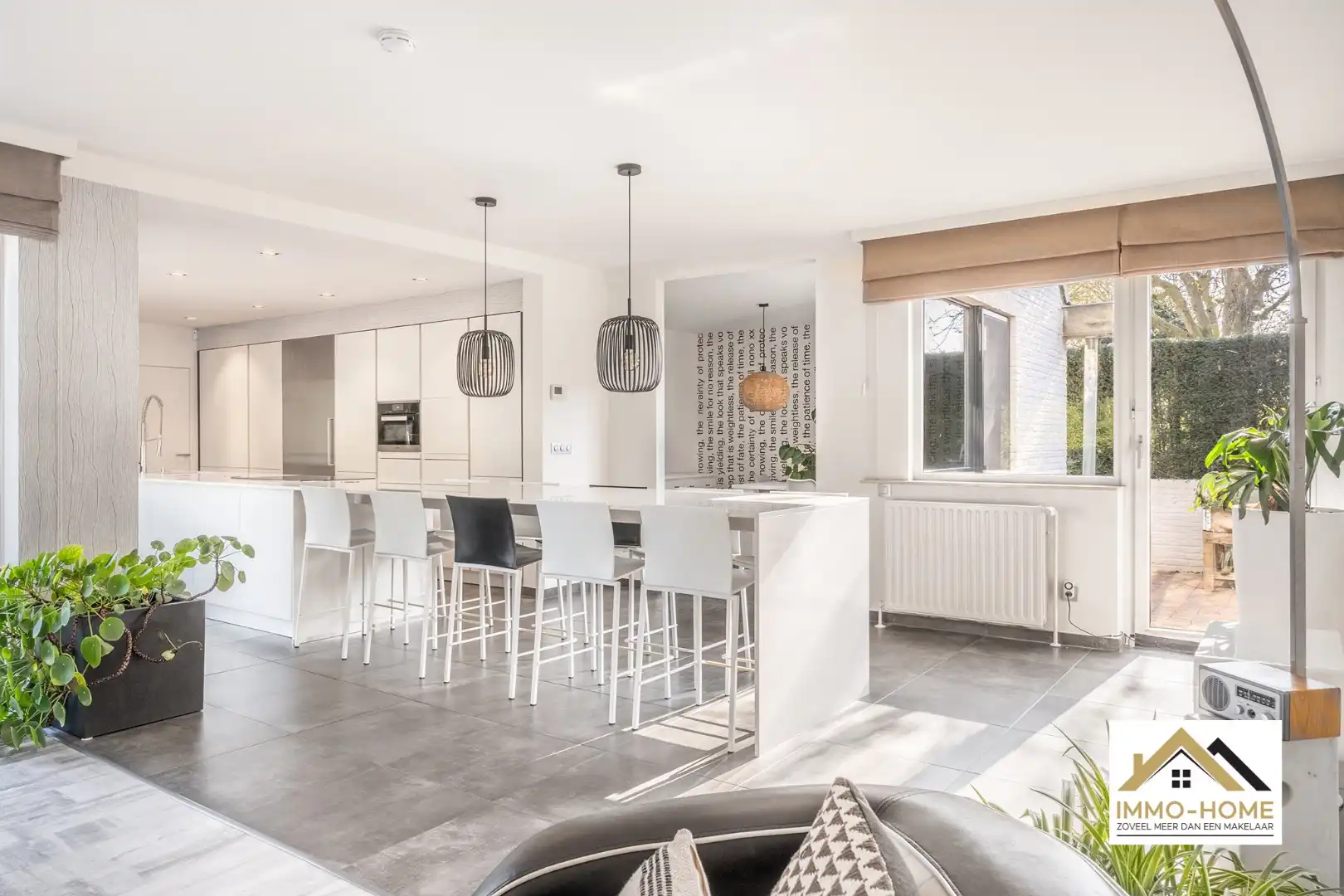 Zeer ruime gerenoveerde villa op prachtige ligging foto 5