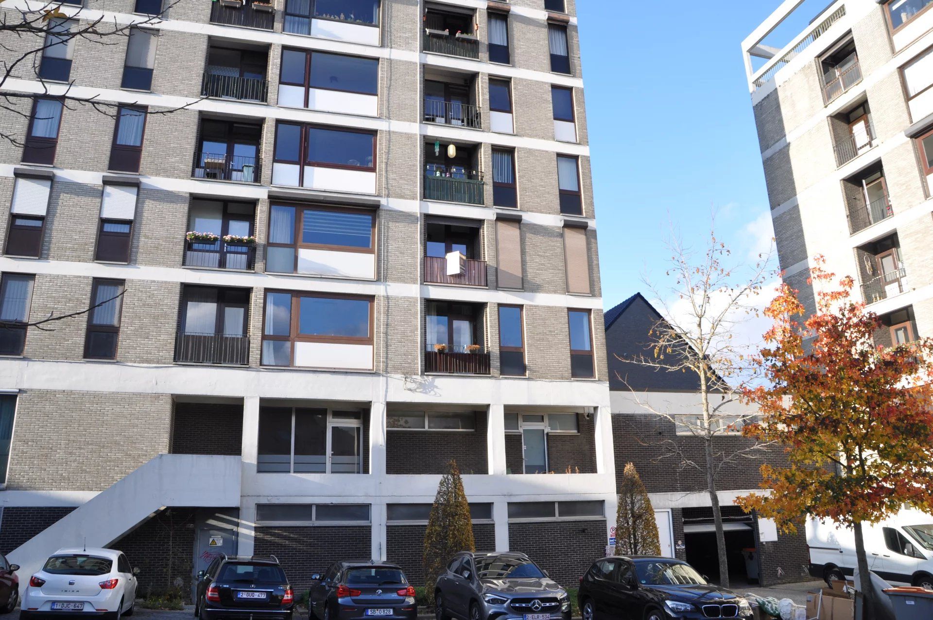 VERRASSEND APPARTEMENT MET 3 SLPK'S EN PARKEERPLAATS IN LANAKEN CENTRUM foto 4