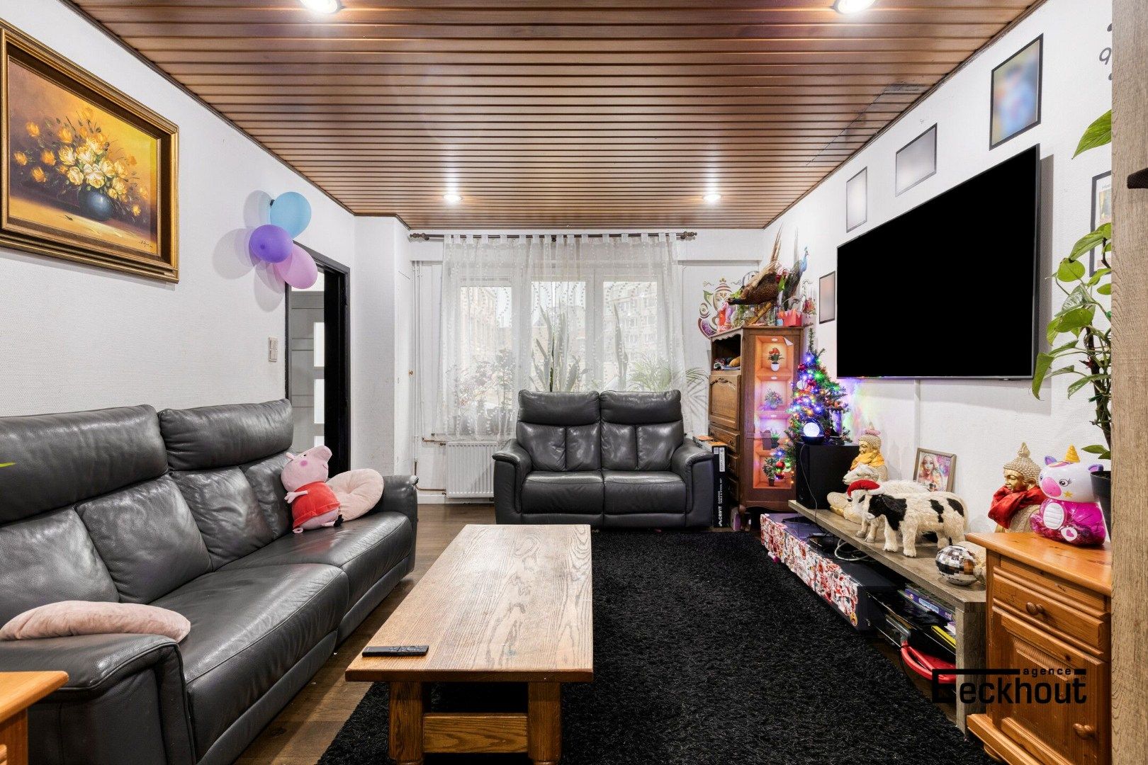 Grotendeels gerenoveerde woning met 3 ruime kamers en 2 badkamers! foto 5