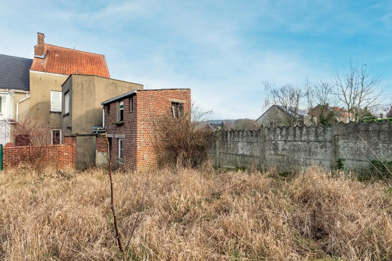 Kraktervolle woning met veel potentieel, 2 autostaanplaatsen en tuin te Dworp foto 16