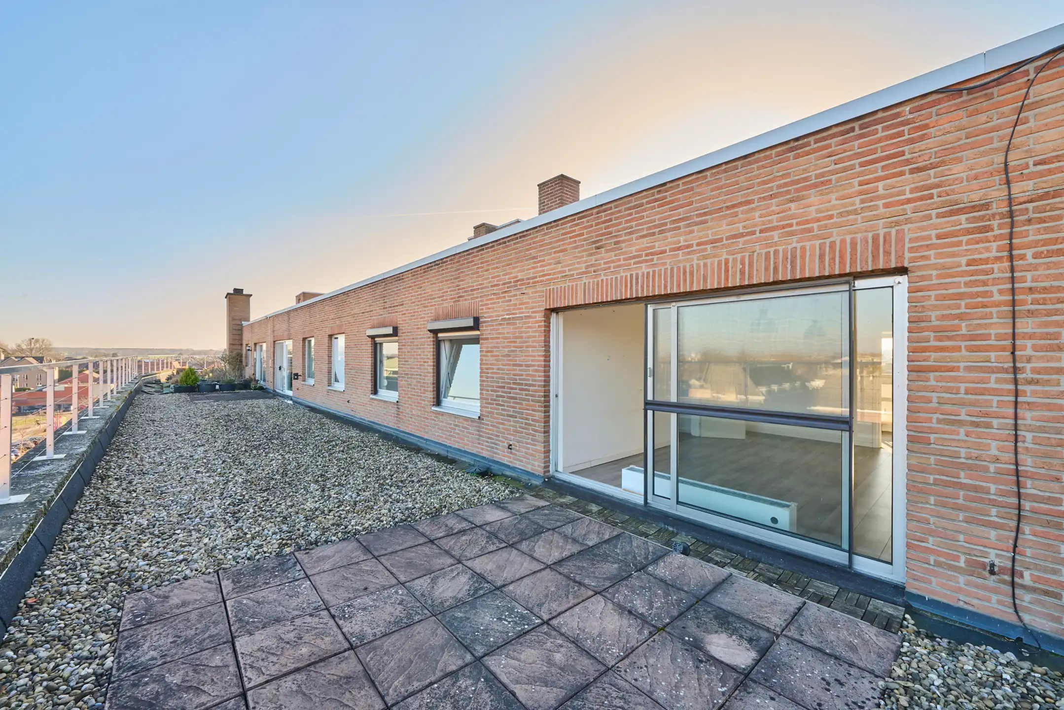 LICHTRIJK APPARTEMENT IN HET CENTRUM MET 2 TERRASSEN foto 8