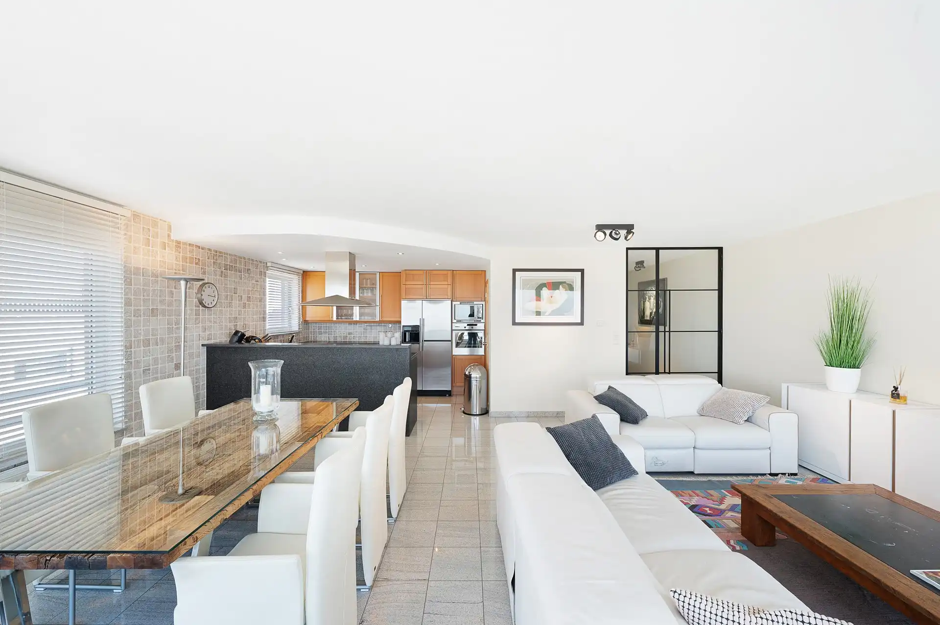 Lichtrijk hoekappartement met groot zuid gericht terras en adembenemend zeezicht foto 8