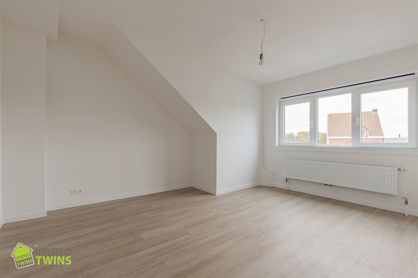 Ruime gerenoveerde bel-etagewoning te Oudegem foto 22