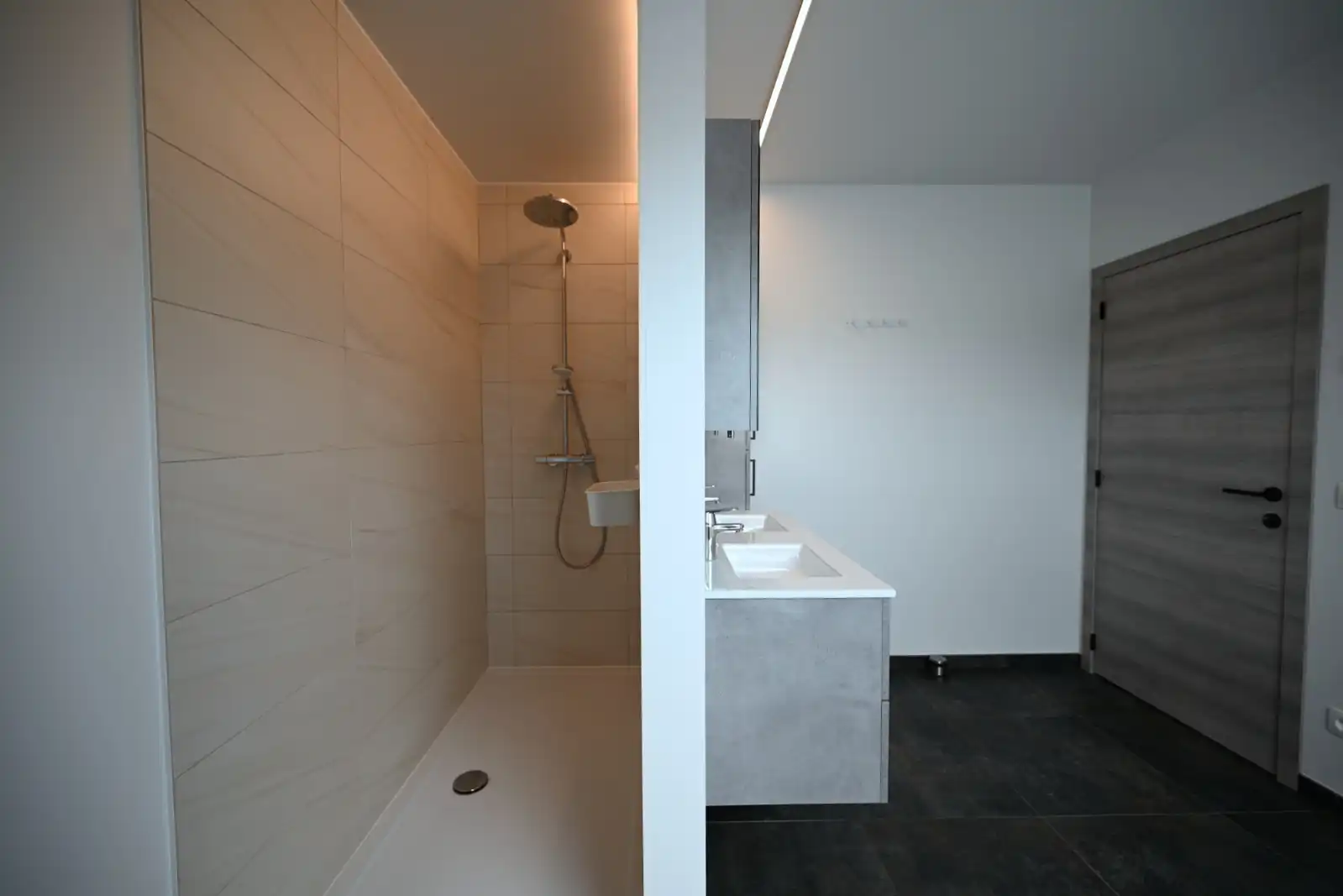 Prachtige nieuwbouwwoning met 3 slaapkamers en ruime garage! foto 20