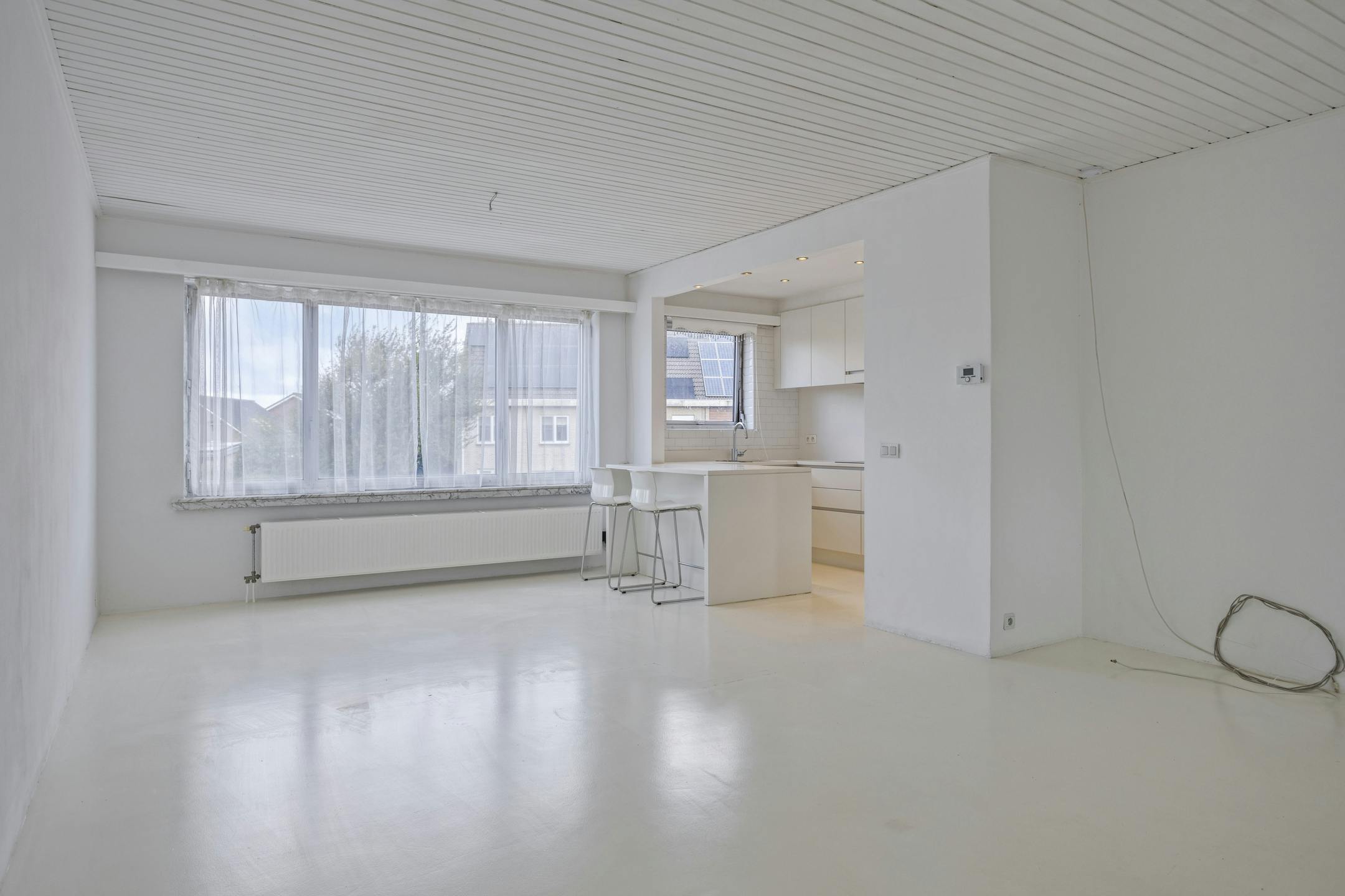  Appartement met 2 slaapkamers en garage te koop in Kapellen! foto 2
