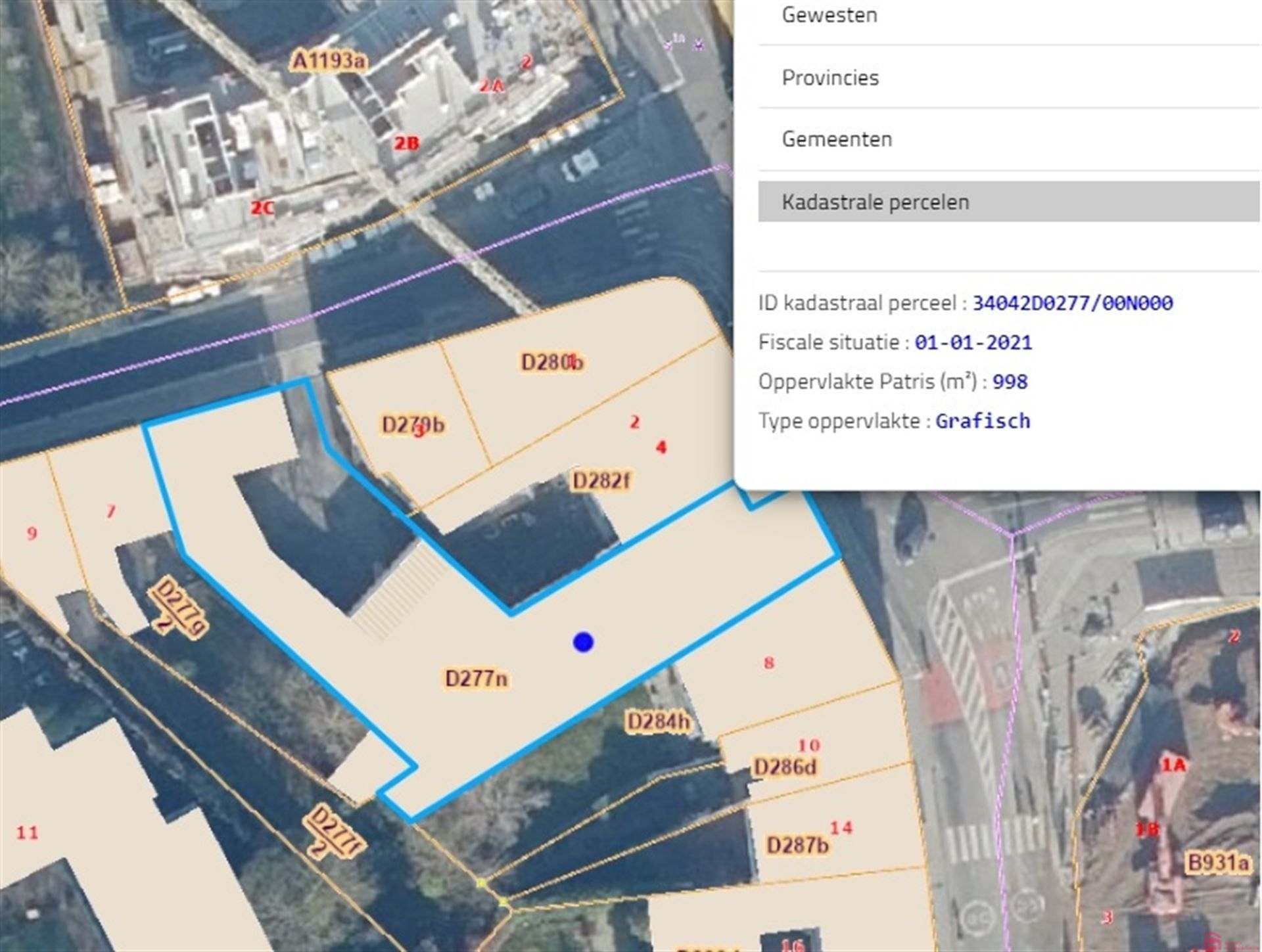 Handelspand met magazjin of projectgrond foto 8