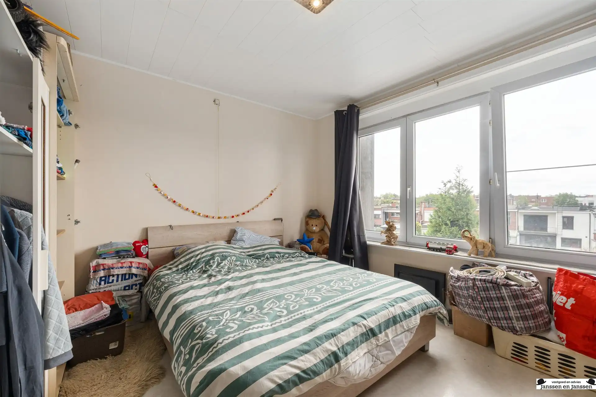 Op te frissen appartement met twee slaapkamers foto 10
