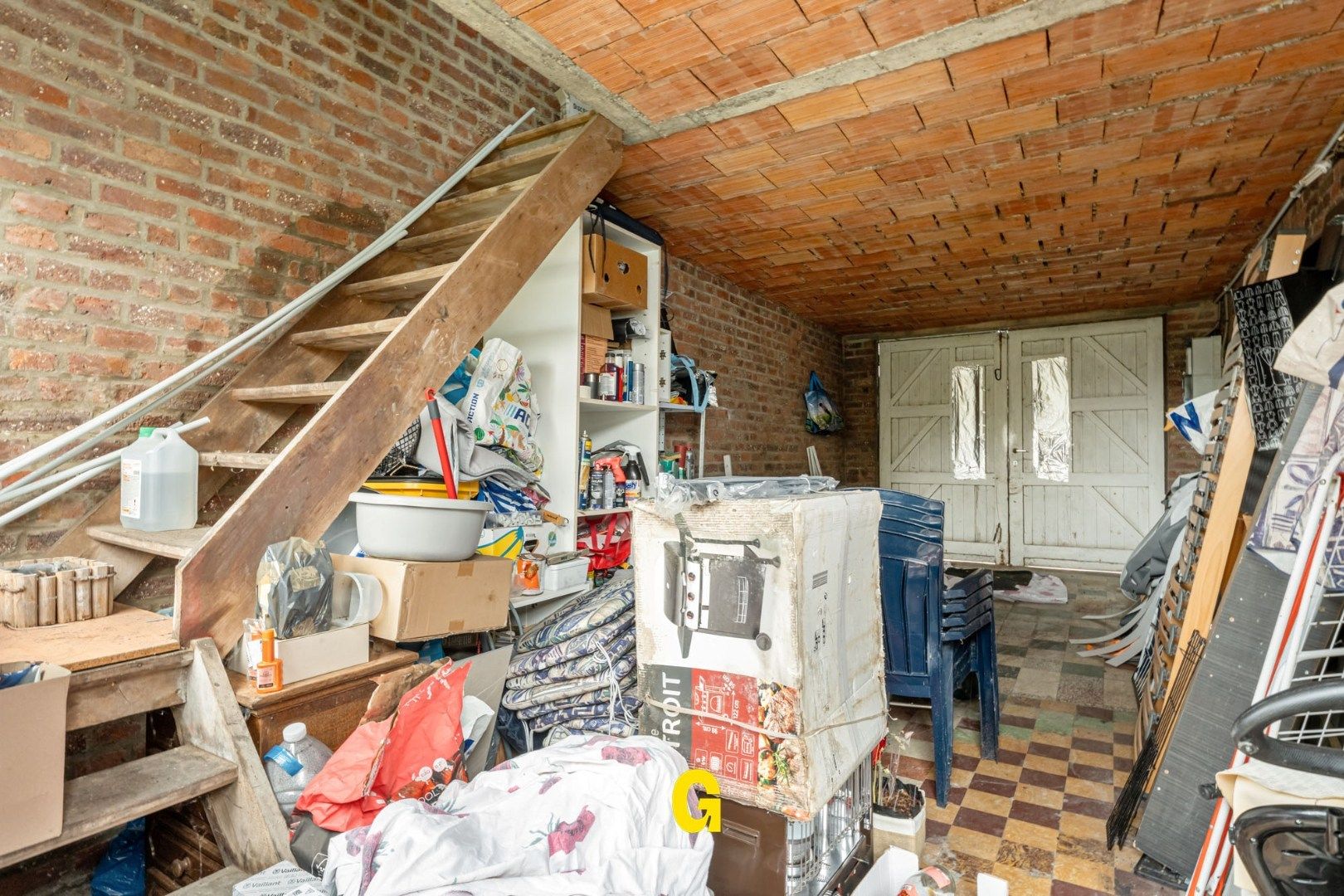 Karaktervolle te renoveren herenwoning met tuin en garage op wandelafstand van het centrum foto 26