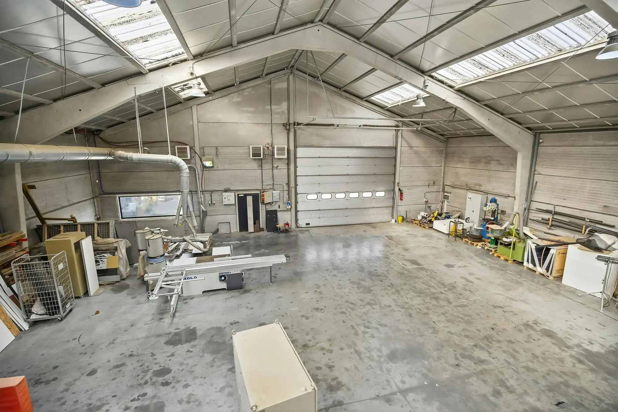 Luxe villa met exclusieve tuin en 600m2 magazijn in KMO-zone foto 35