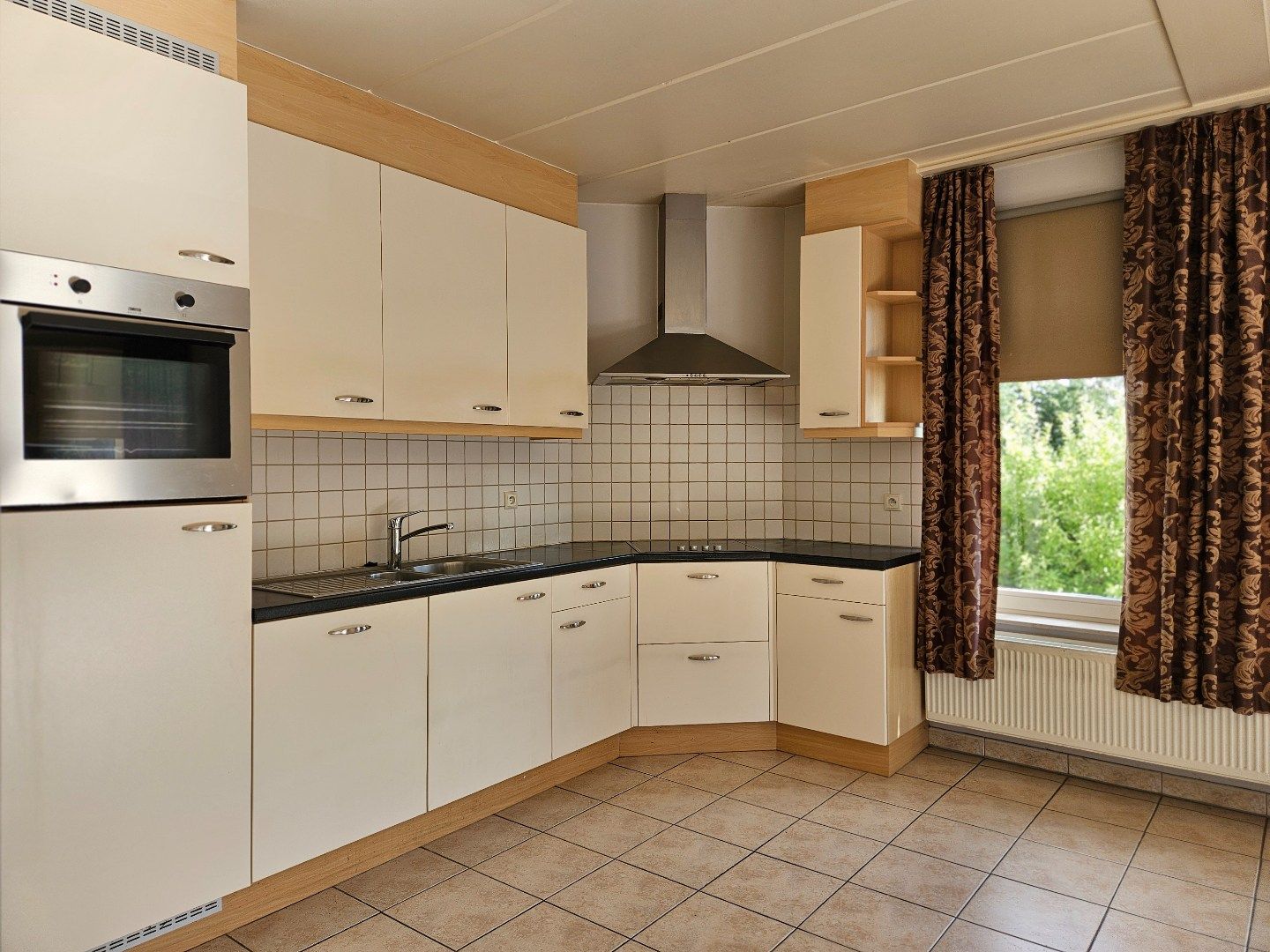 Ruim appartement met 2 slaapkamers in het centrum van Heultje! foto 5