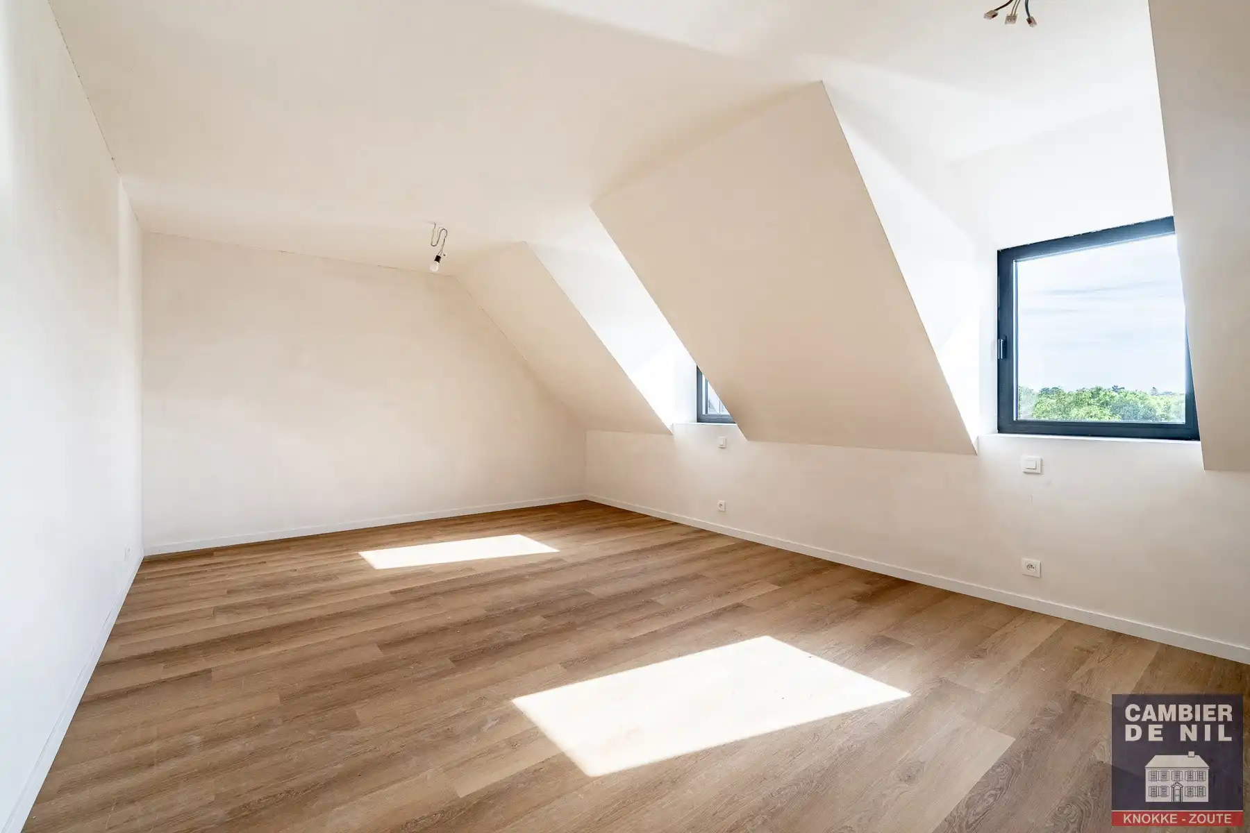 Nieuwbouw - ongemeubelde koppelvilla in rustige,  residentiële wijk te Knokke-Heist  foto 21