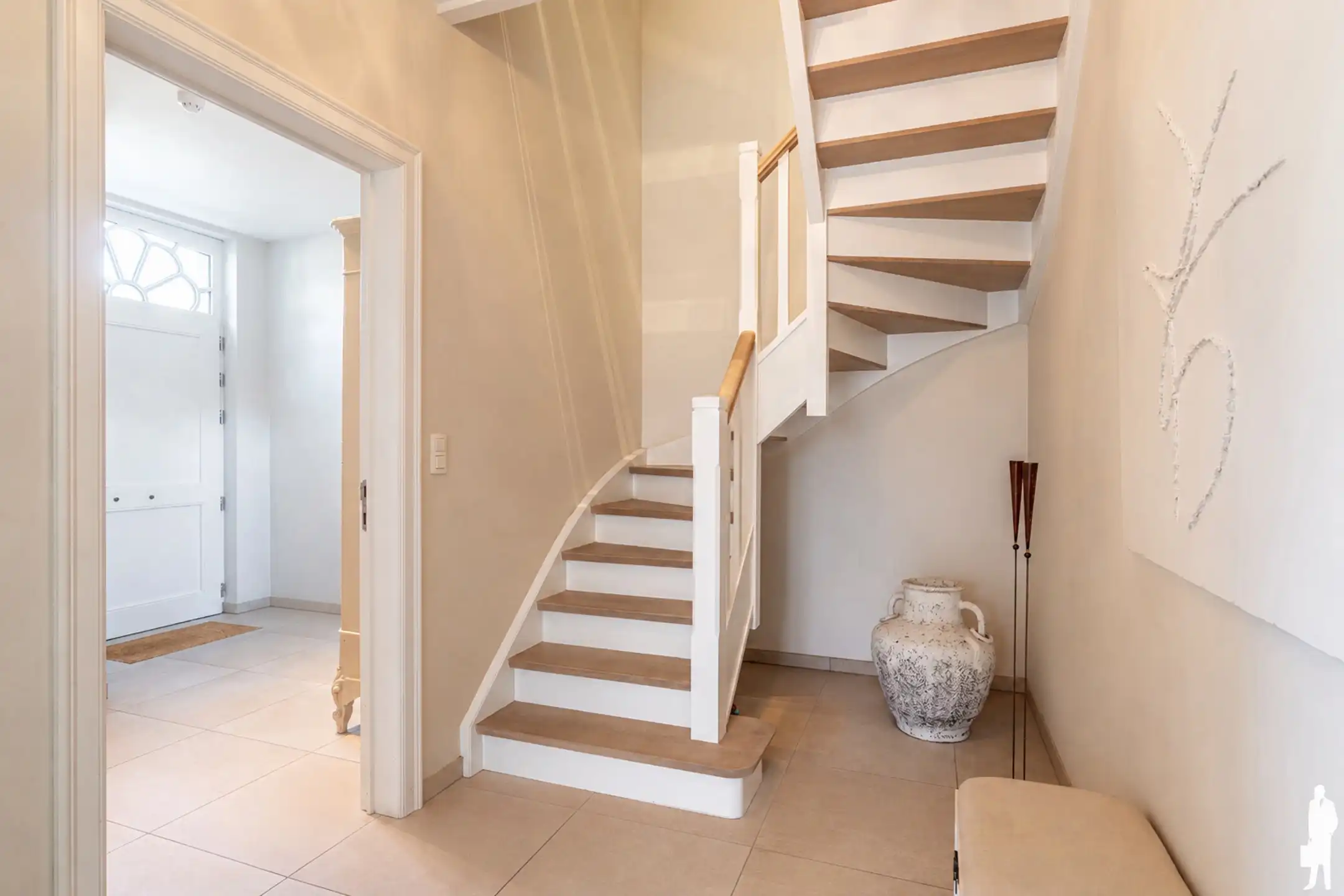 Landelijke, instapklare woning met 4 slpk., 2 bdk. en een prachtige tuin te Minderhout foto 6