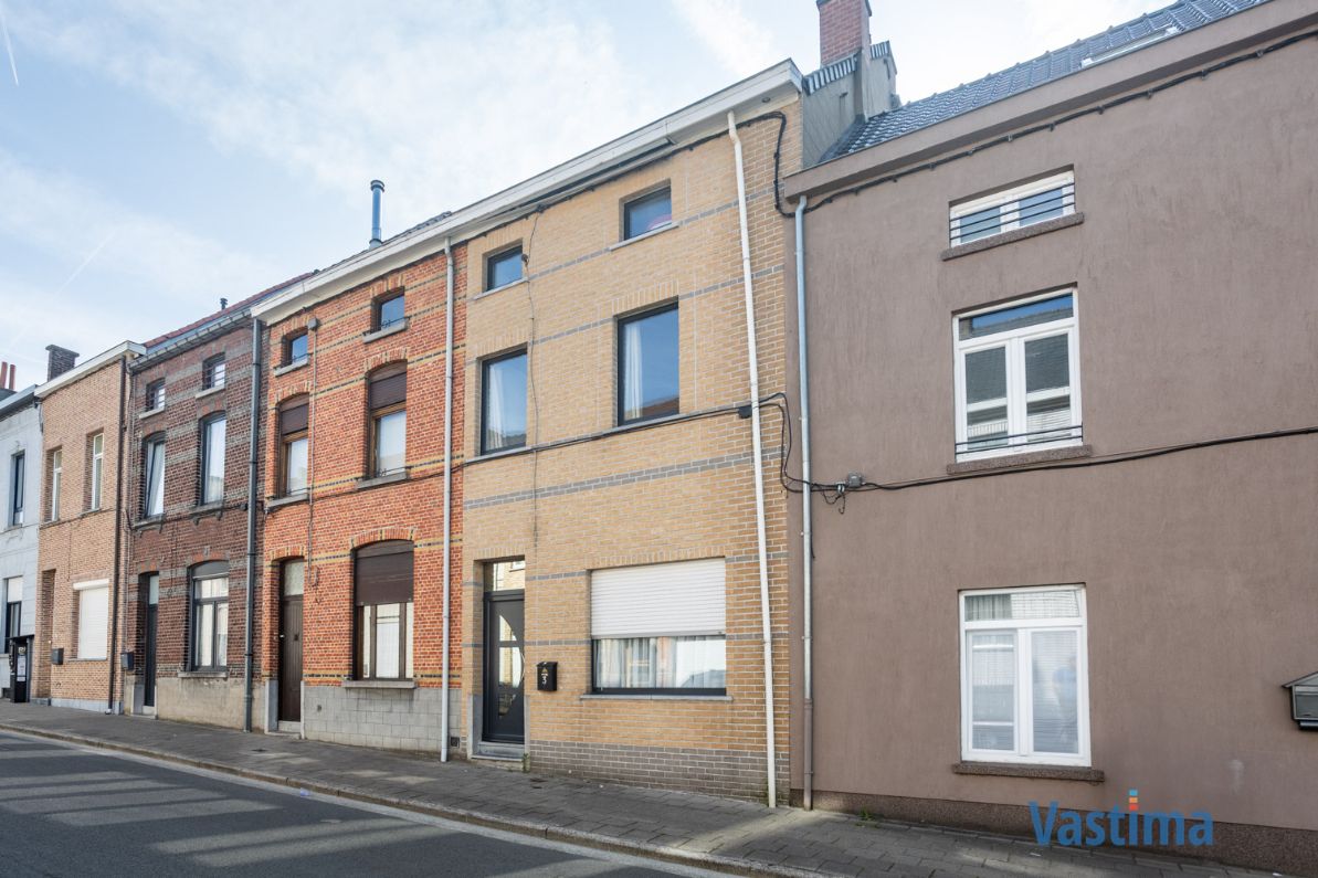 Ruime woning met 4 slaapkamers en buitenruimte centrum Aalst foto 2