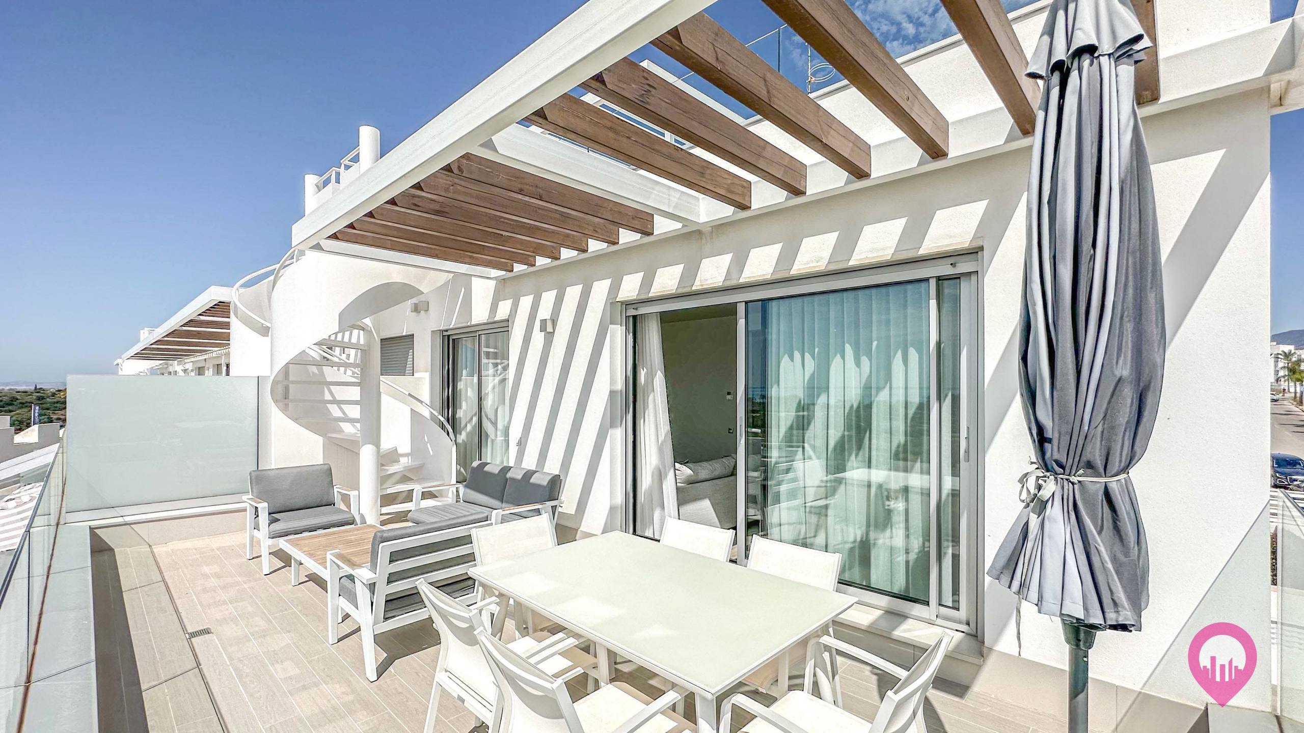 Luxe duplex penthouse met ruim dakterras in luxe resort te Marbella foto 26