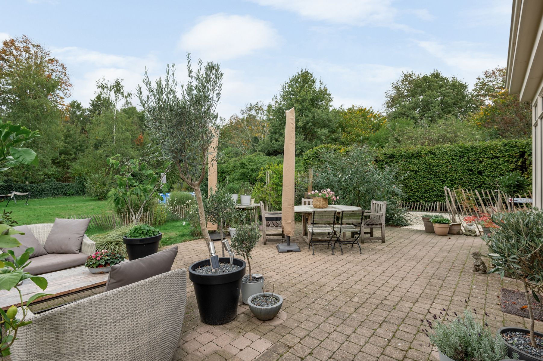 Ruime woning met grote tuin en garage op  1650m2 foto 21