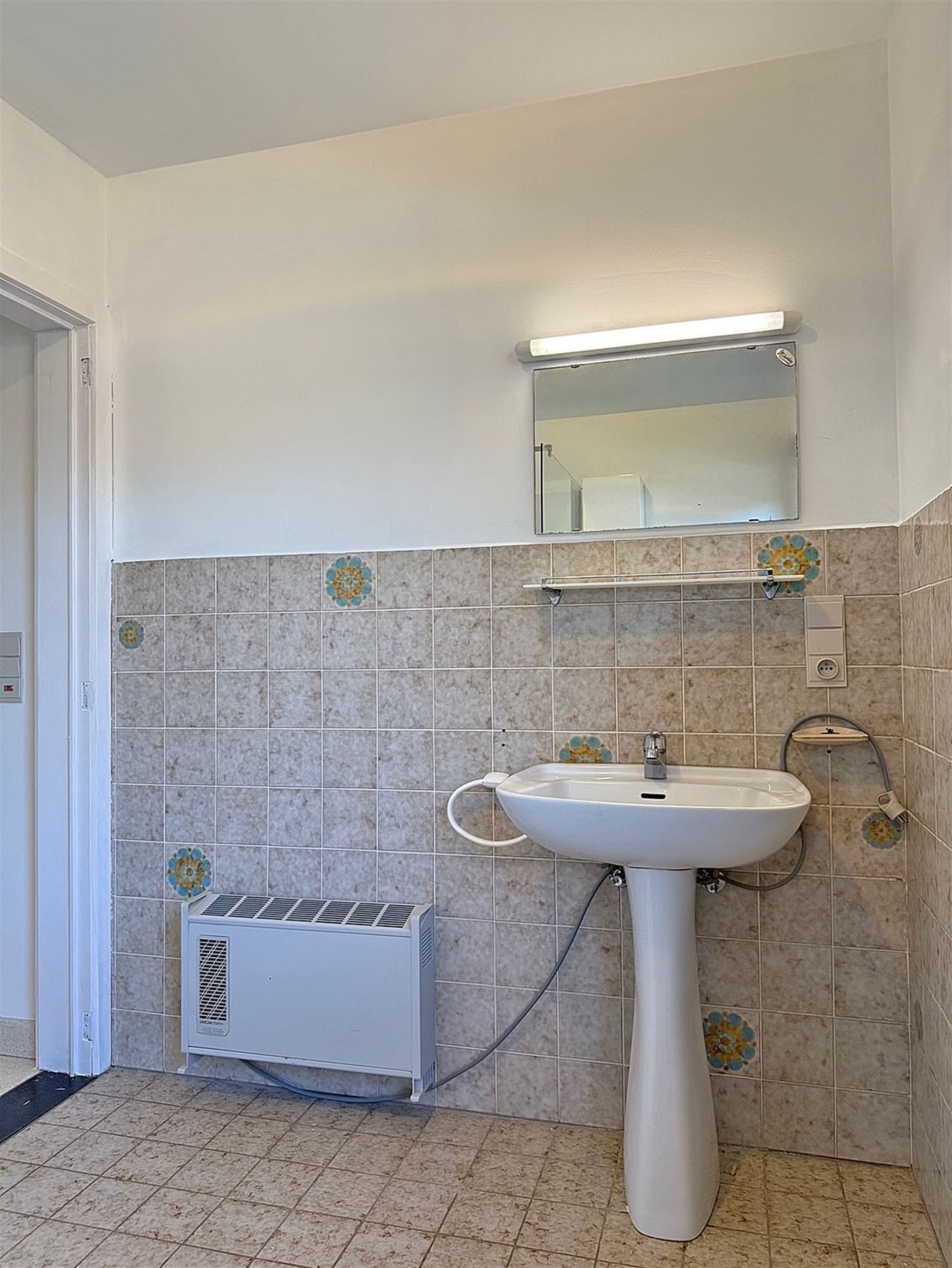 DORPSWONING met 3 slaapkamers, garage & tuin/terras  foto 14