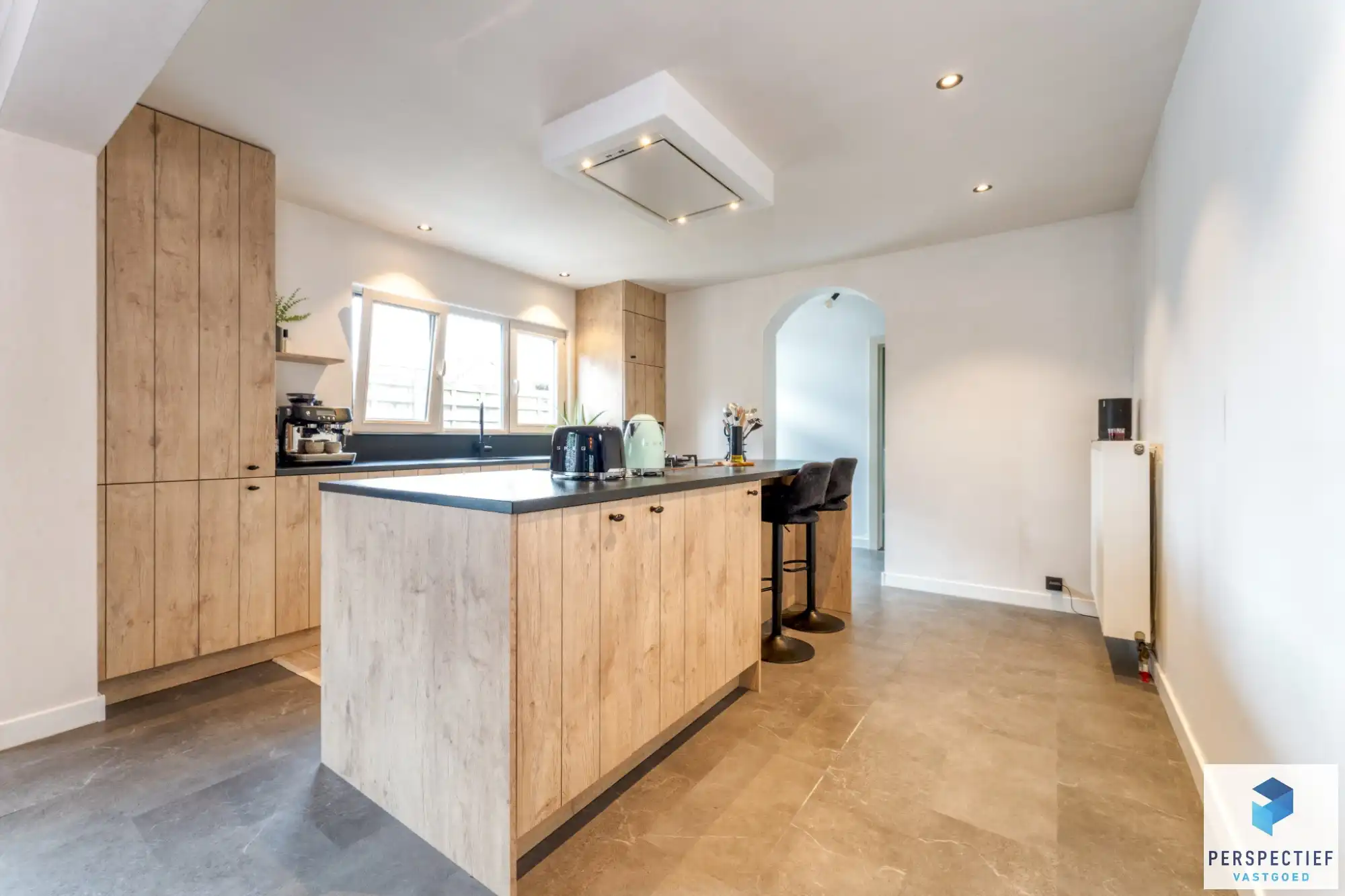 Centraal gelegen mooi gerenoveerde woning aan de Eeklose Vaart foto 6