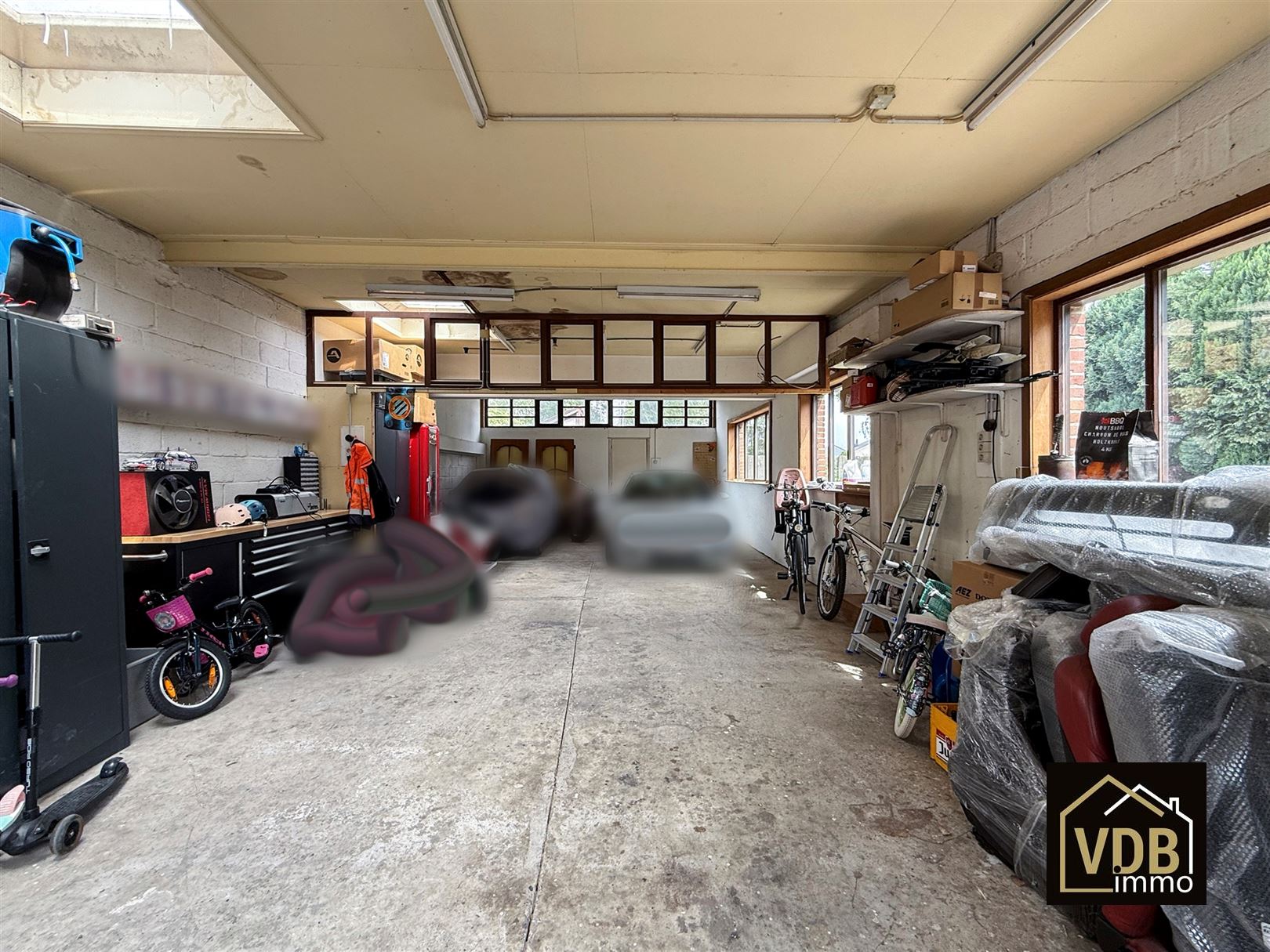  WONING MET 3 SLAAPKAMERS EN MEERDERE GARAGES foto 36