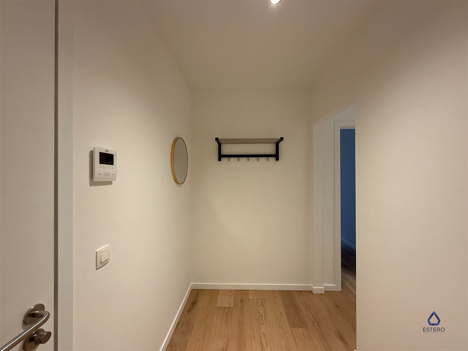 Modern nieuwbouwappt 2-SLK met terras te Tour & Taxis foto 4