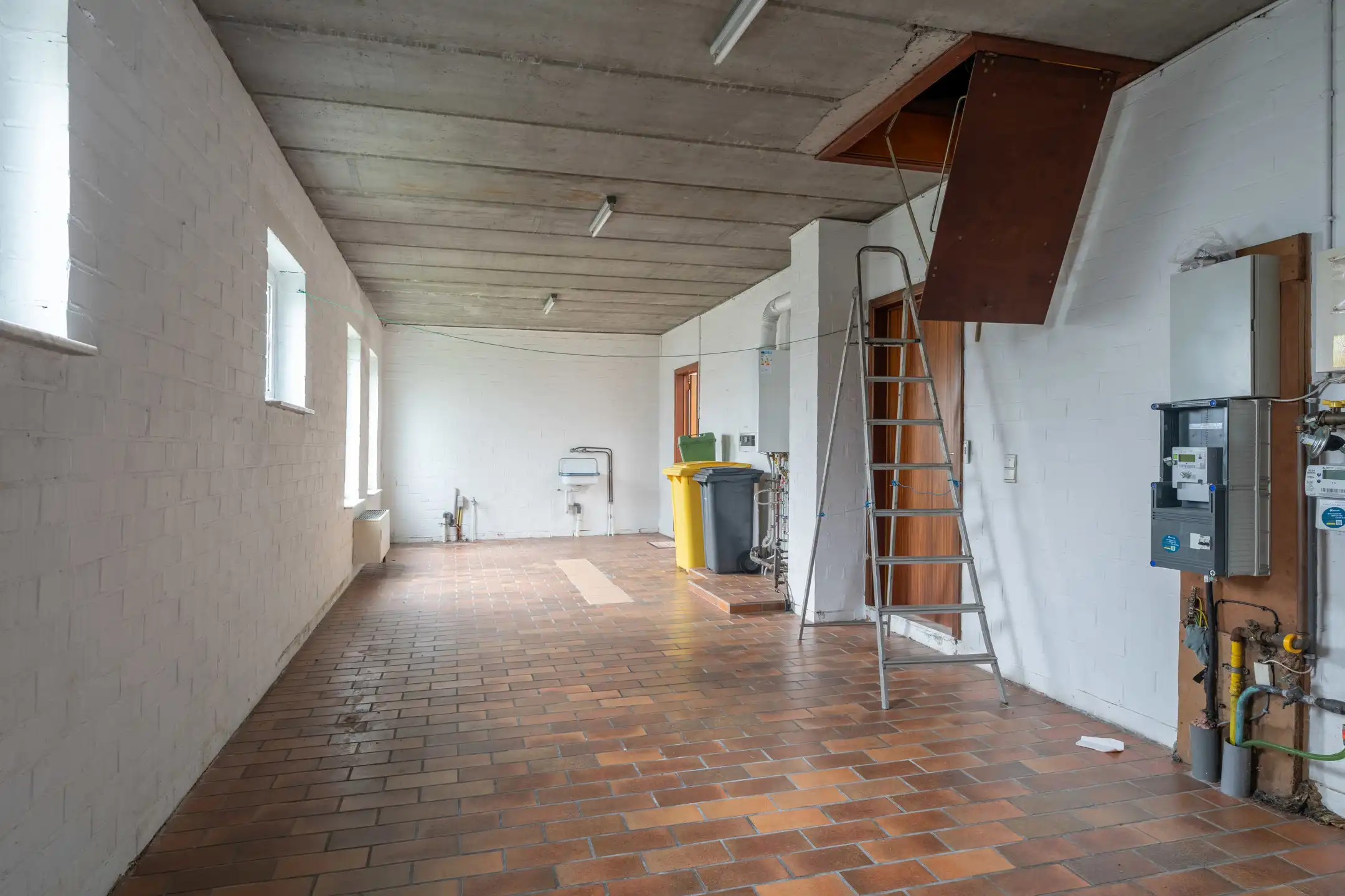 Ruime laagbouw met 3-4 slpk én praktijk en grote garage foto 33