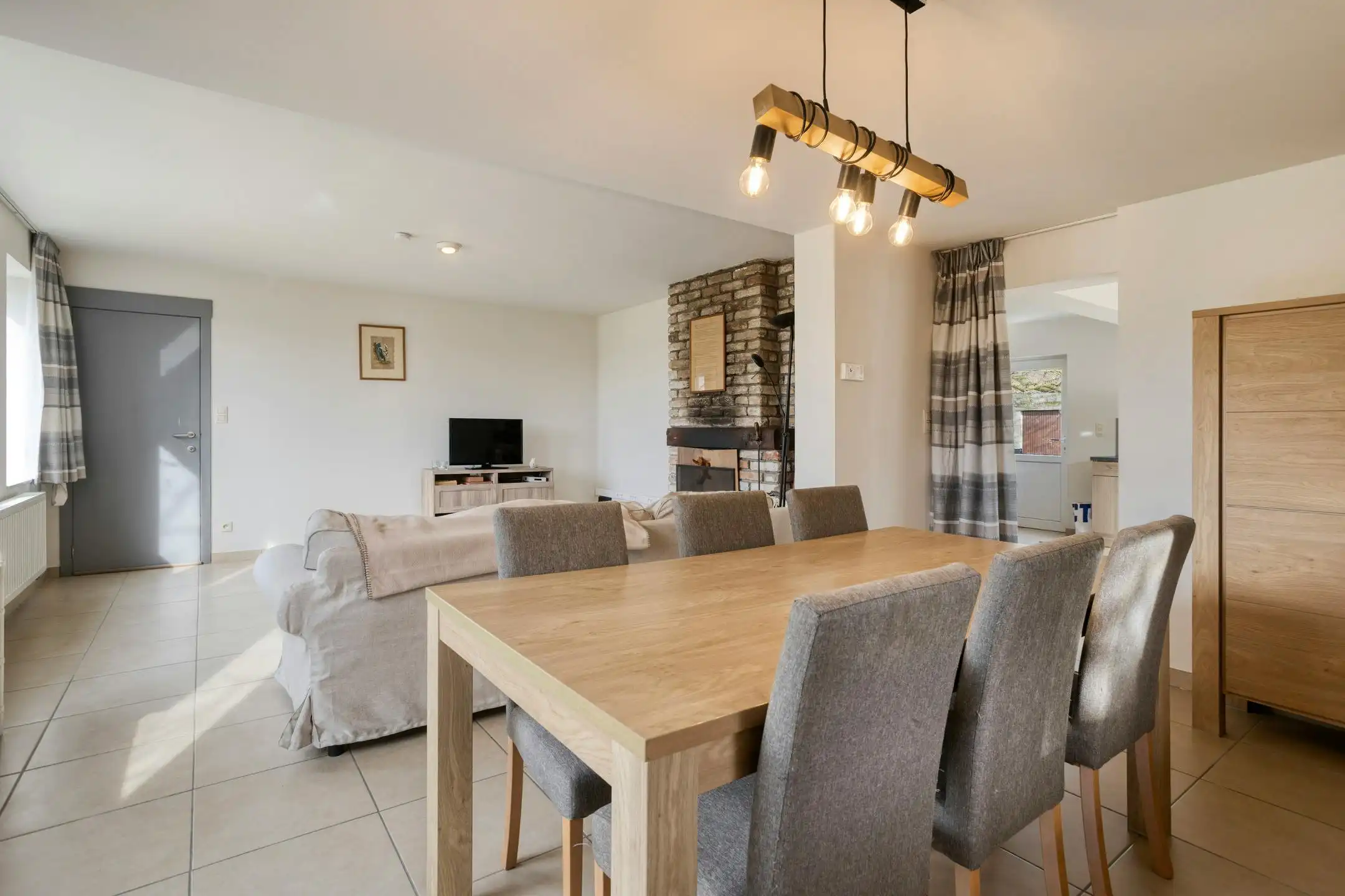 Charmante woning op ruim perceel te Jabbeke foto 5