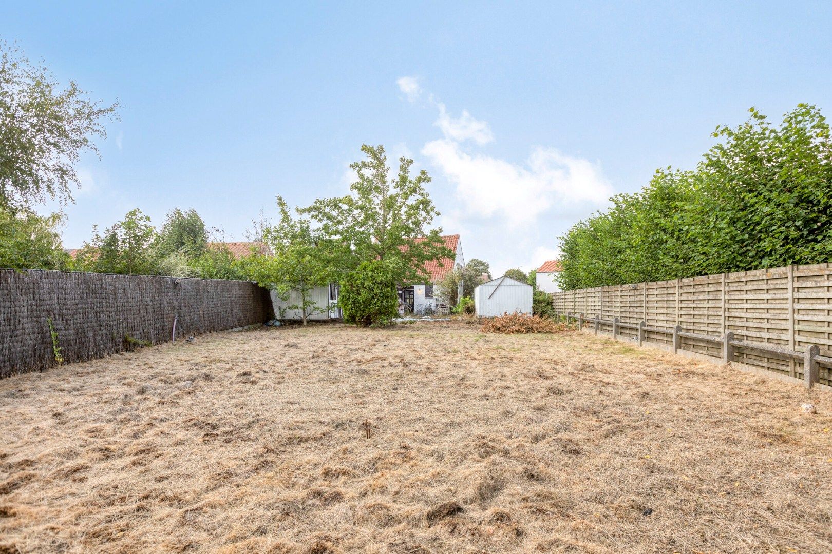 Te renoveren woning op 570 m2 in een rustige buurt! foto 8