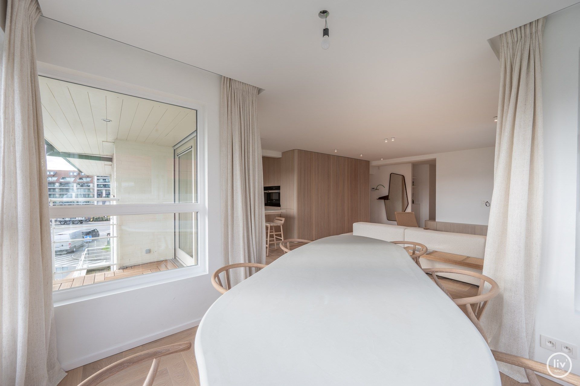 Gerenoveerd HOEKappartement in een luxueuze villaresidentie met open zicht op la reserve en het casino te Knokke. foto 6