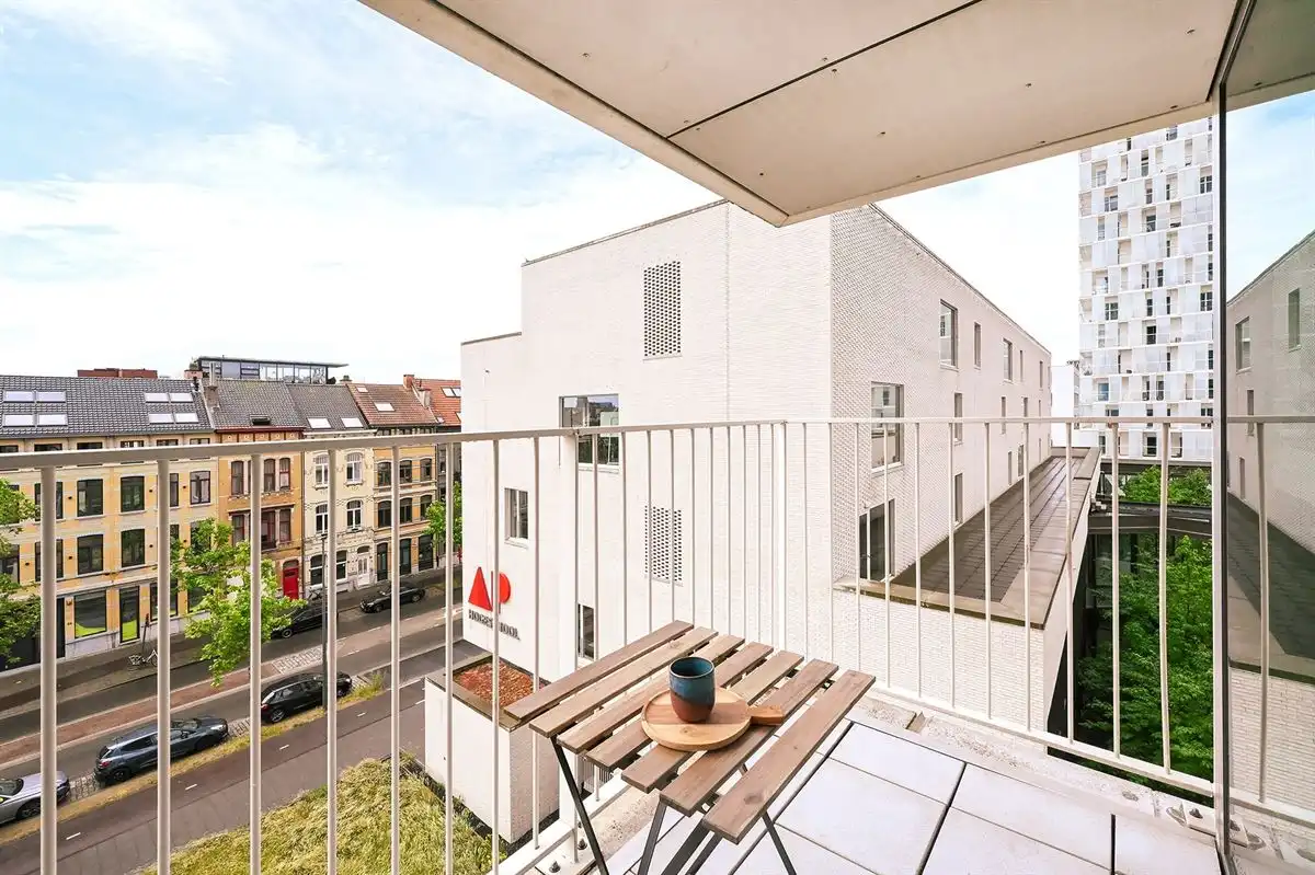 Lichtrijk 2-slaapkamerappartement met terras in de Lichttoren foto 10