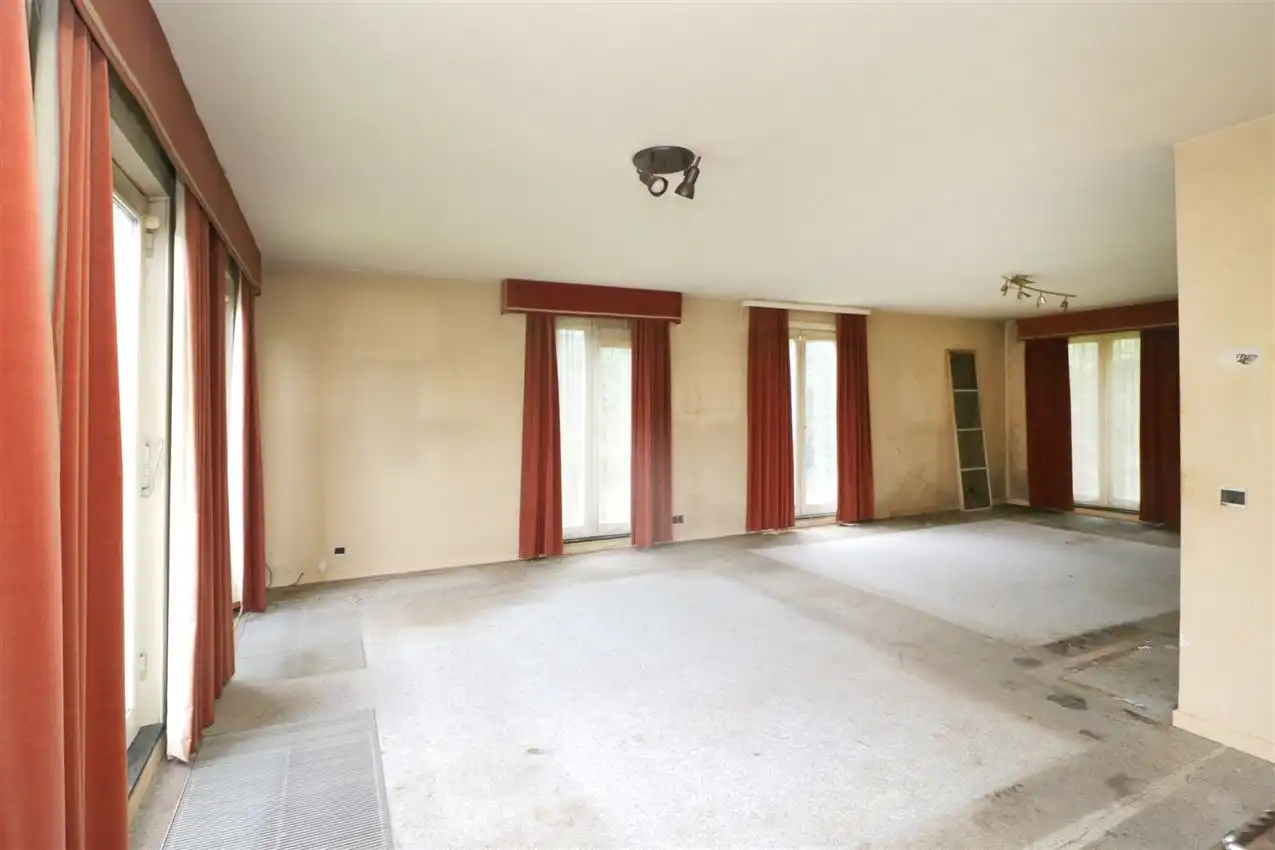 karaktervol, geliefde ligging, 6 slpk, te renoveren foto 47