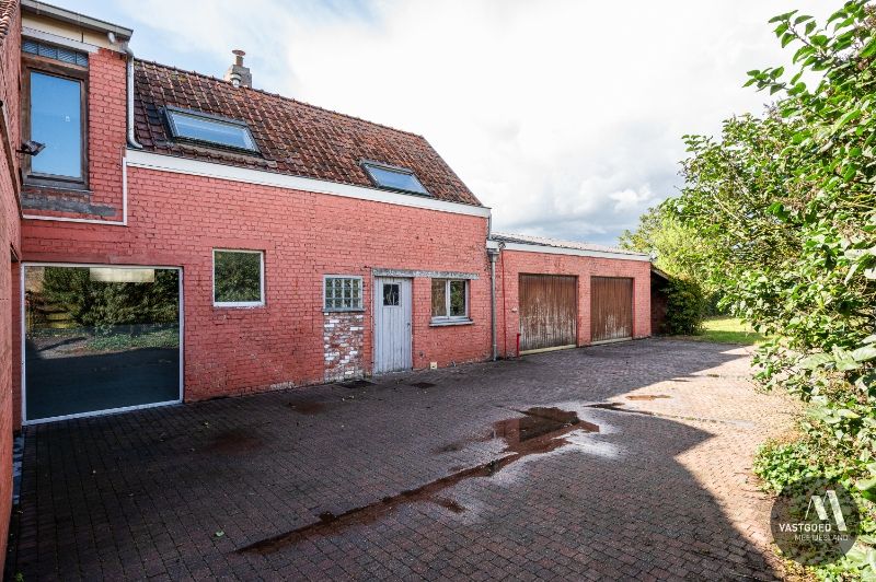 Charmante woning met 7 slpks op 1.395m² te Adegem foto 8