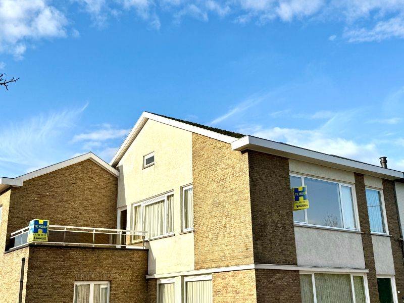 Verrassend ruim appartement met 3 slaapkamers, terras en 2 parkeerplaatsen foto 2