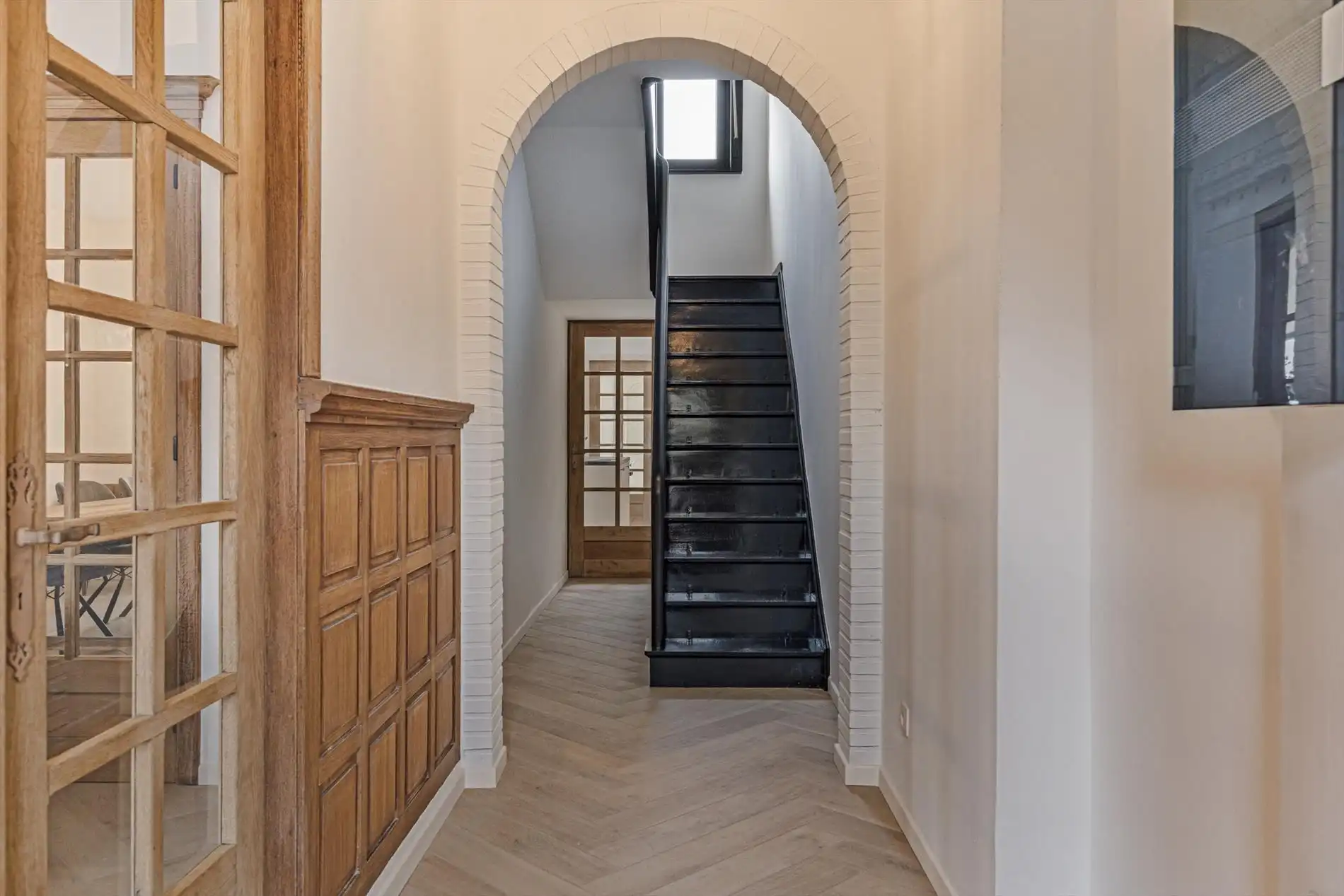 Gerenoveerde woning met 4/5 slaapkamers en ruim bijgebouw in het centrum van Olmen ! foto 3
