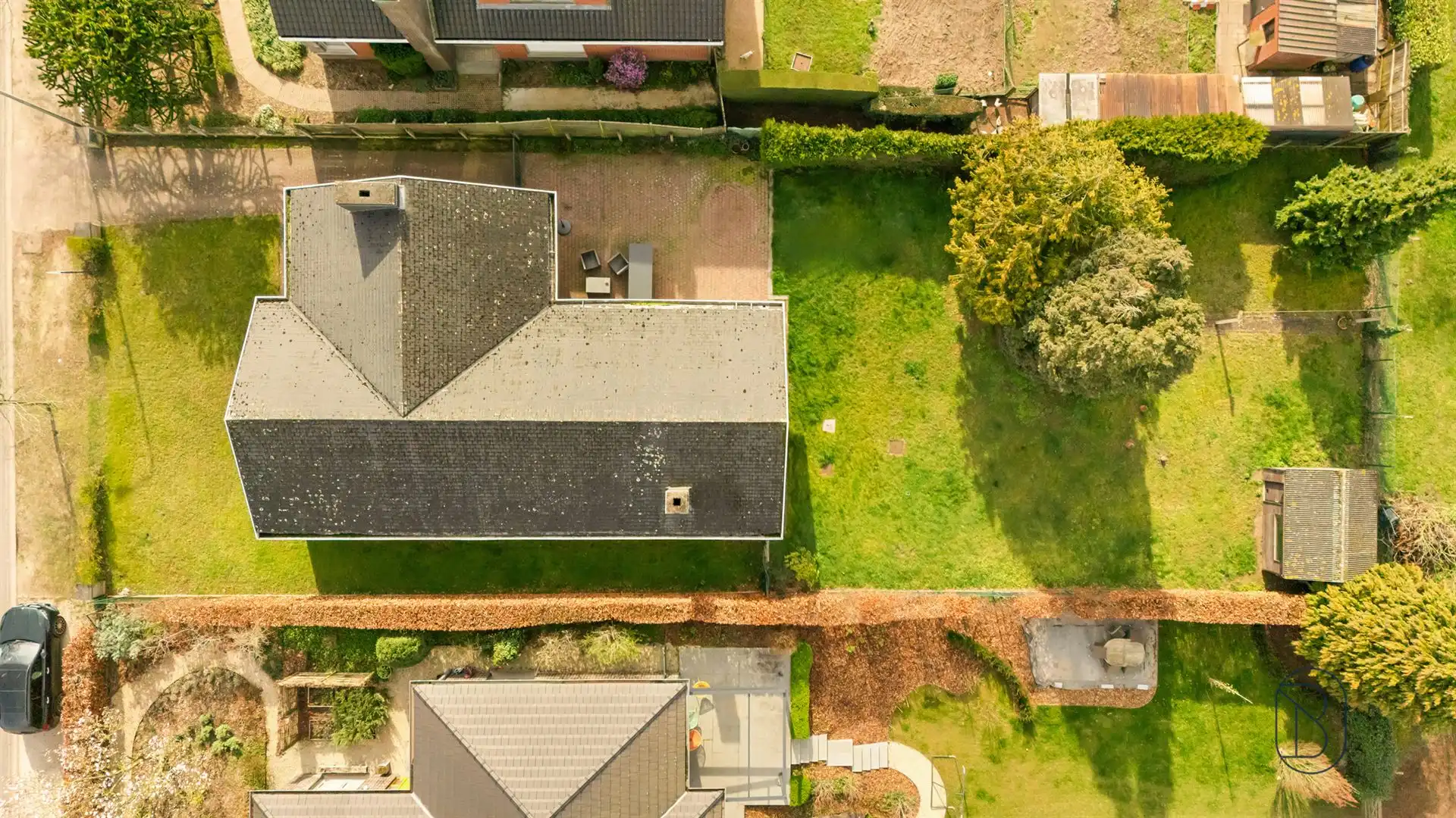 Ruime bungalow met tuin en garage op topligging. foto 21