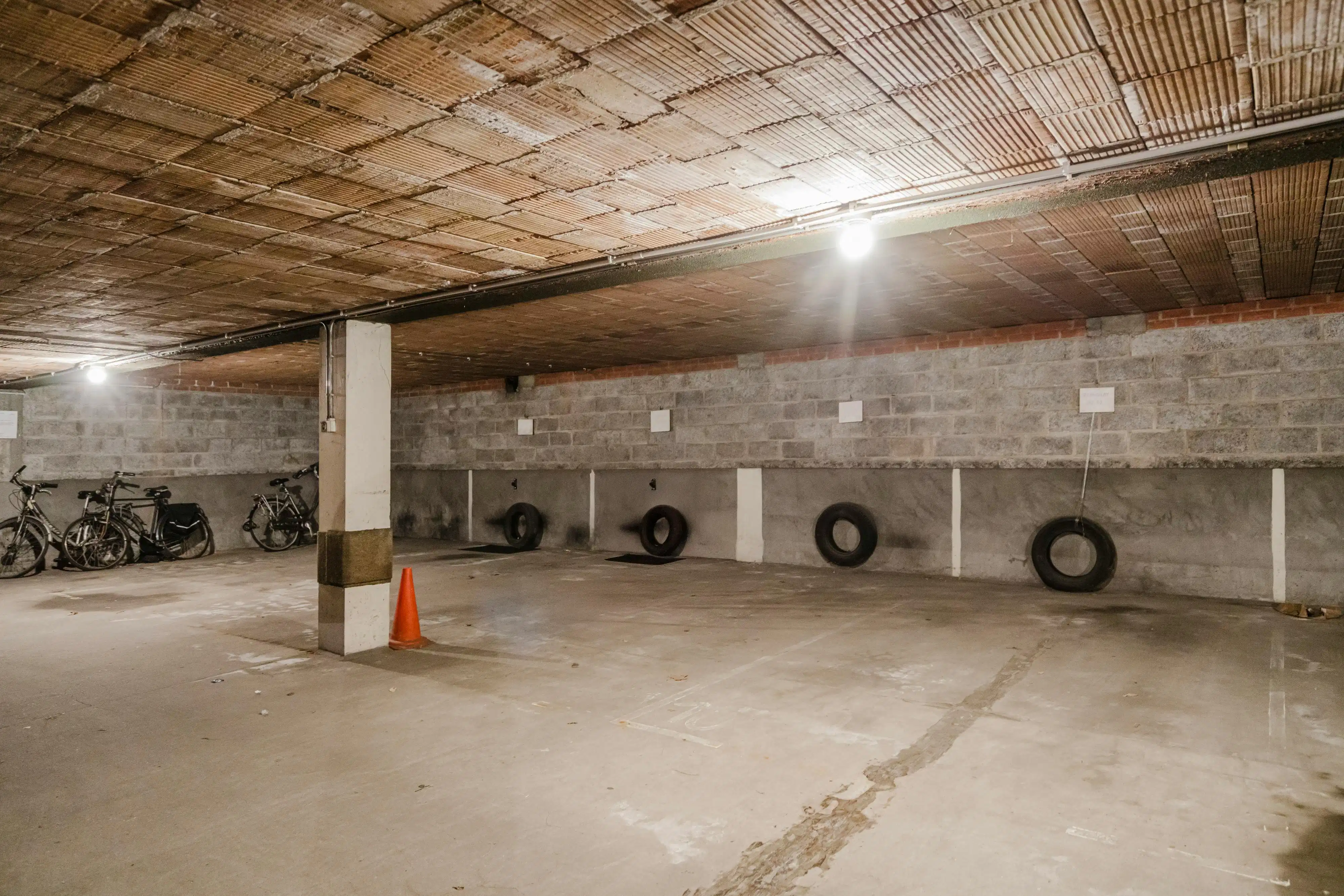 Gelijkvloers tweeslaapkamer appartement op Overleie foto 8