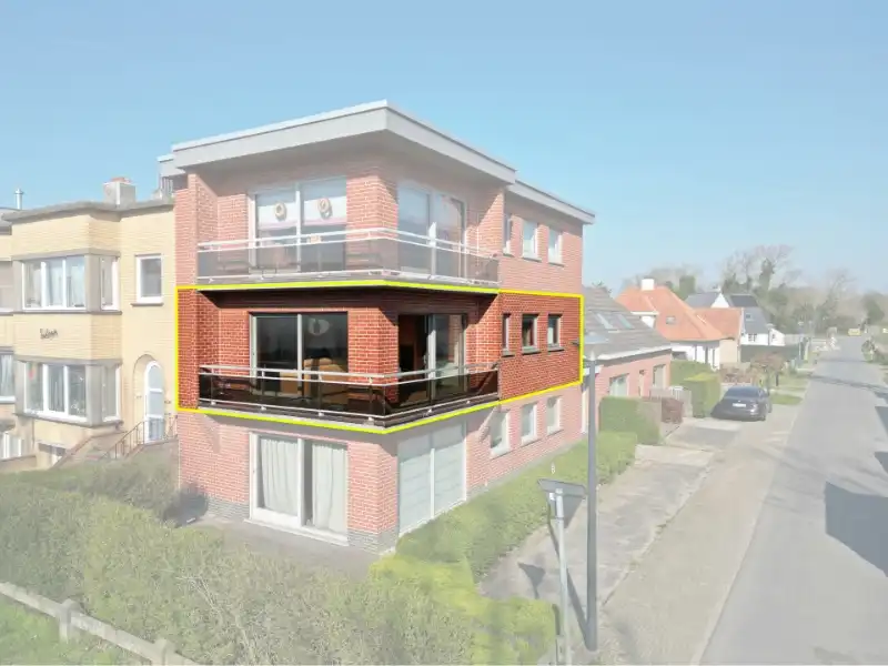 ZONNIG APPARTEMENT + DUBBELE PARKING foto 2