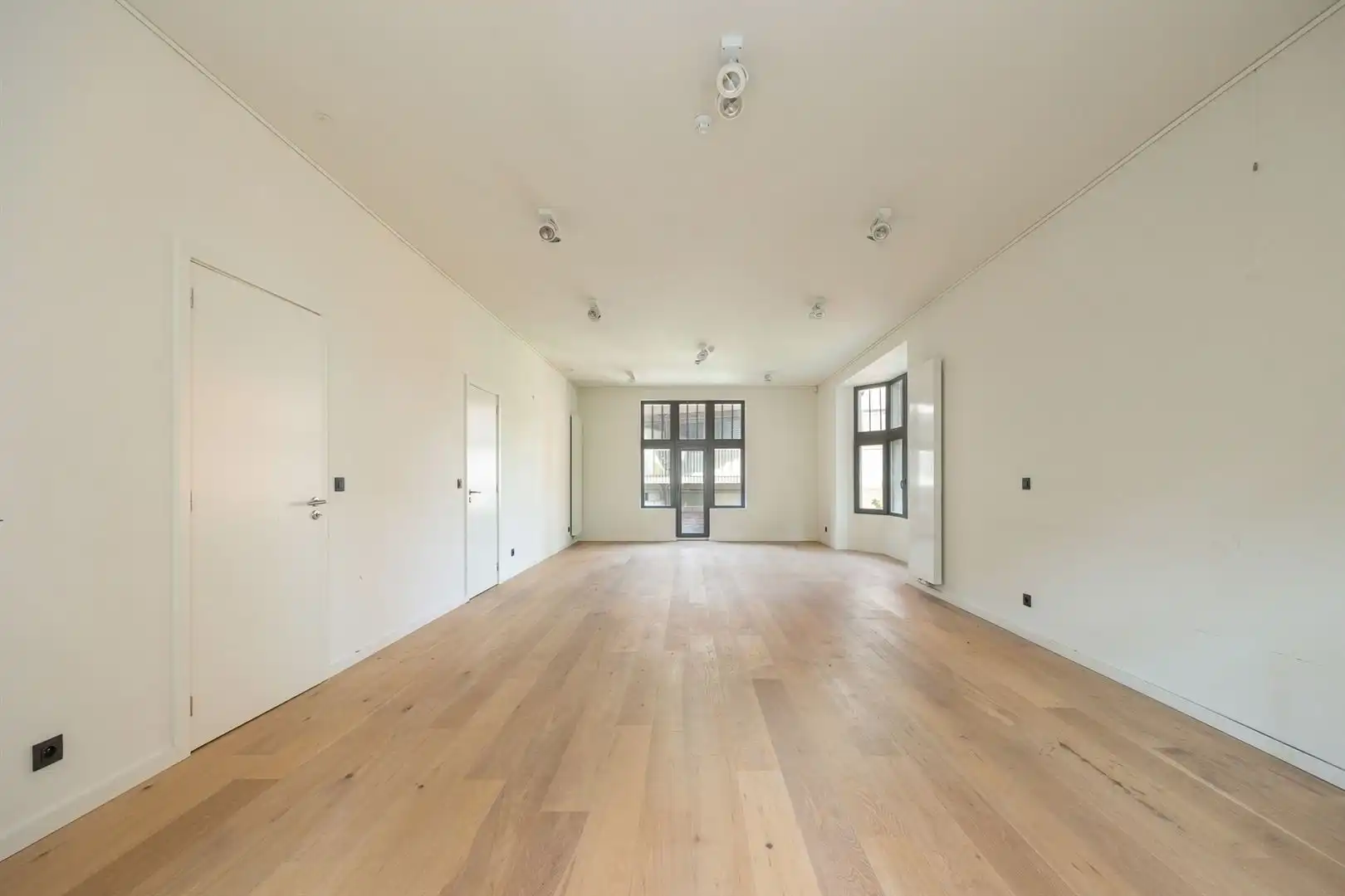 Villa Ullens. Het prachtig gerenoveerde kasteel in hartje Schoten foto 12