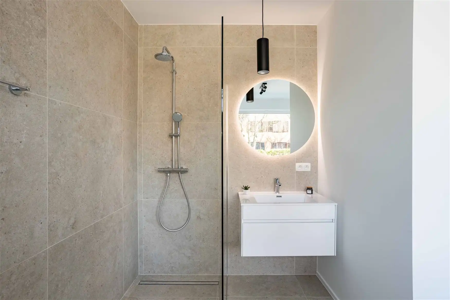 99% vernieuwd. Zuidtuin. Topligging nabij station Merelbeke. foto 10