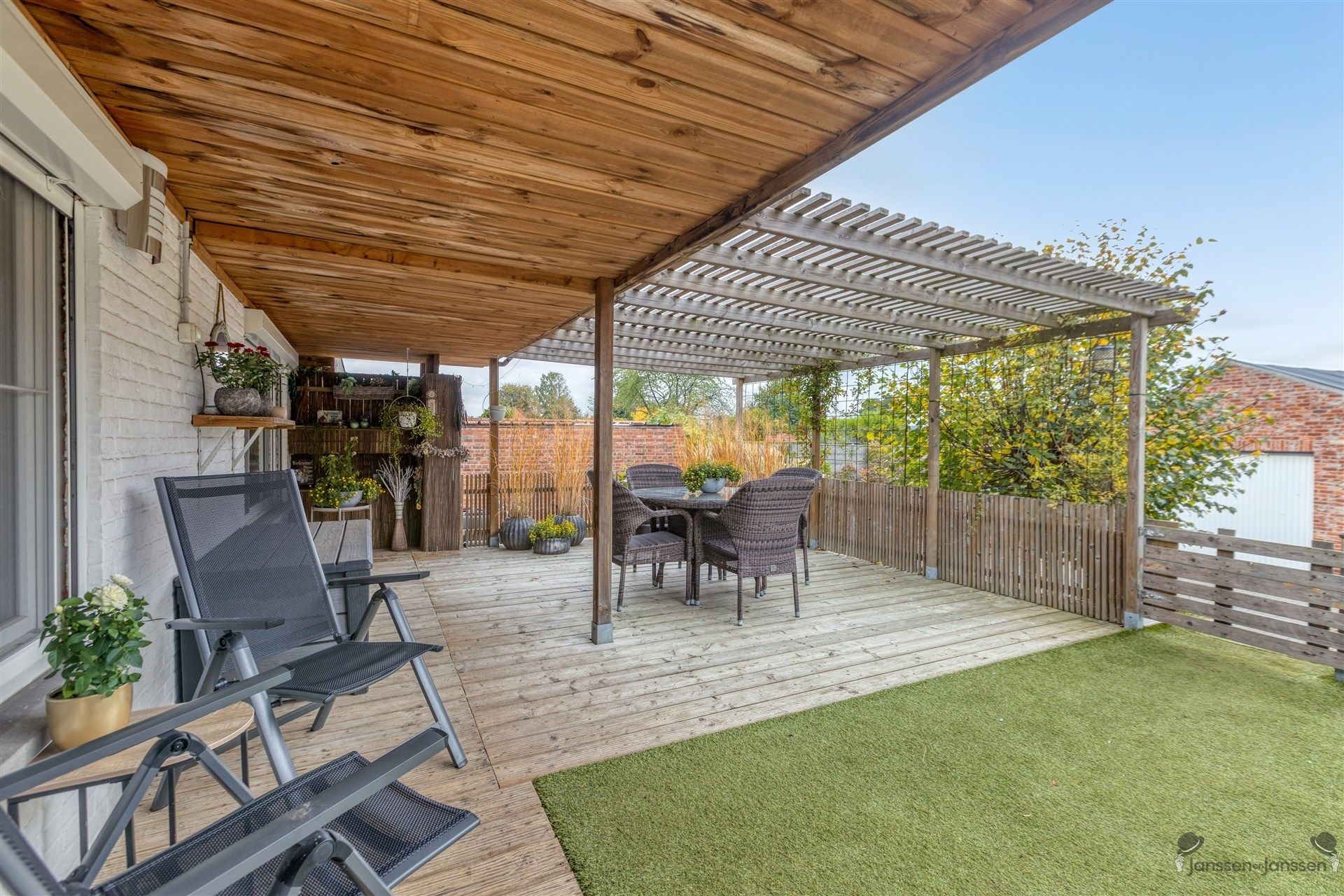 Instapklare gezinswoning met tuin, garage en energiezuinige voorzieningen foto 16