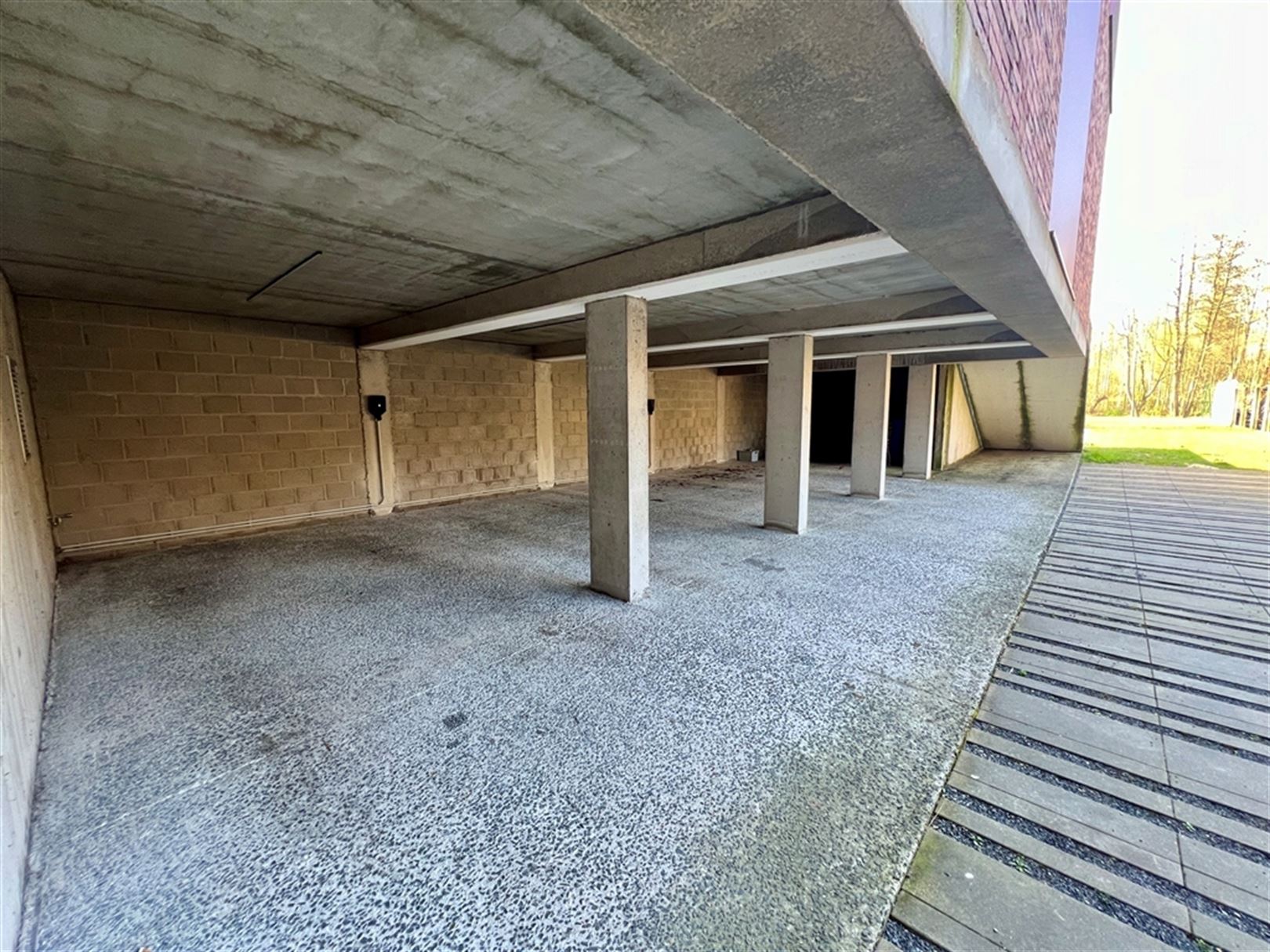 Duurzaam kantoorgebouw nabij station Gent-Sint-Pieters foto 2