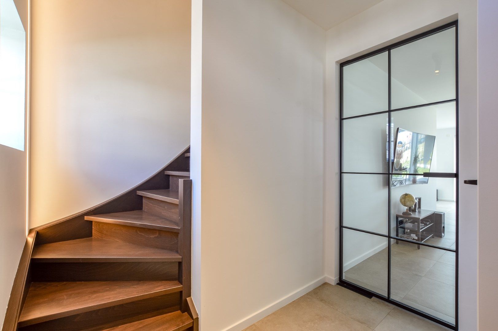 Instapklare halfopen nieuwbouwwoning te Varsenare! foto 3