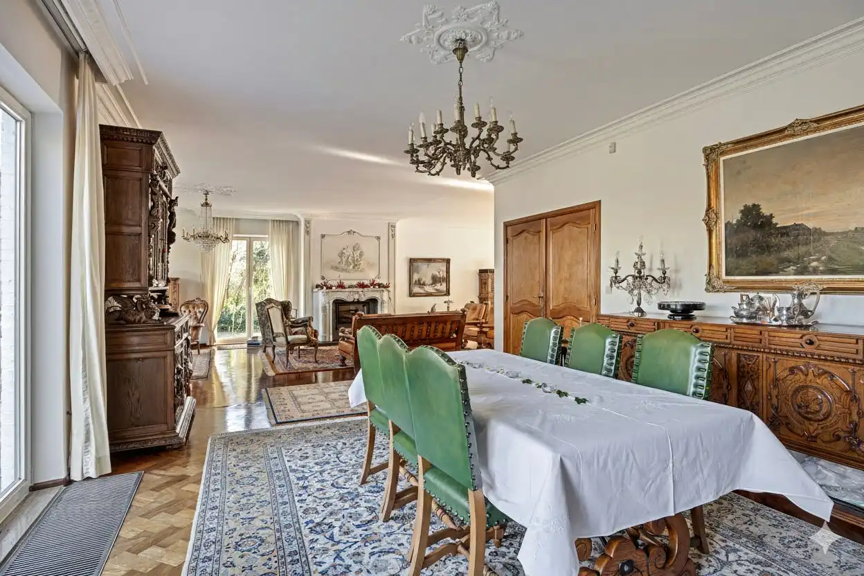 Karaktervolle architectenvilla op uitzonderlijk domein in Diepenbeek foto 7