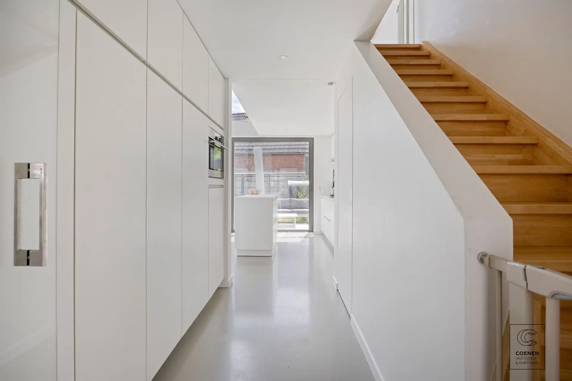 Instapklare woning met 3 slpk, 196 m2 bew. opp te Brasschaat foto 2