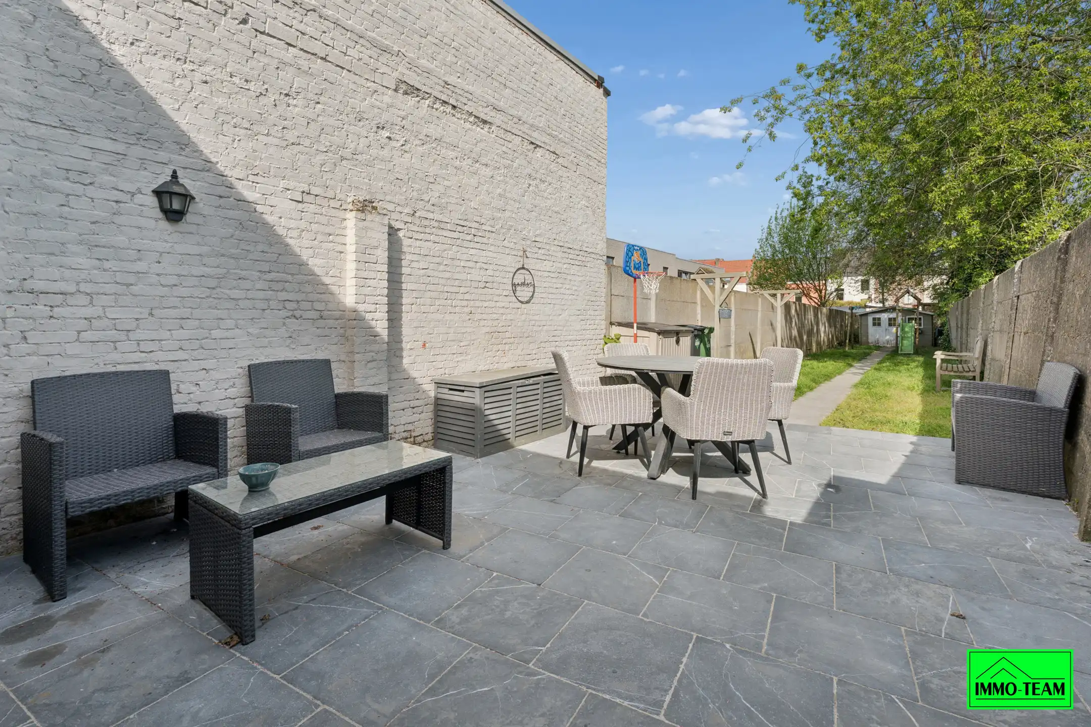 Instapklare gerenoveerde woning nabij het stadscentrum. foto 24