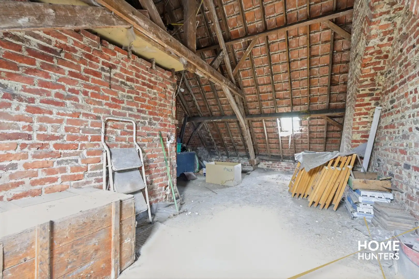 Karaktervolle stadswoning met 5 slaapkamers, ruime garage en tuin nabij de Leie in Wervik foto 25