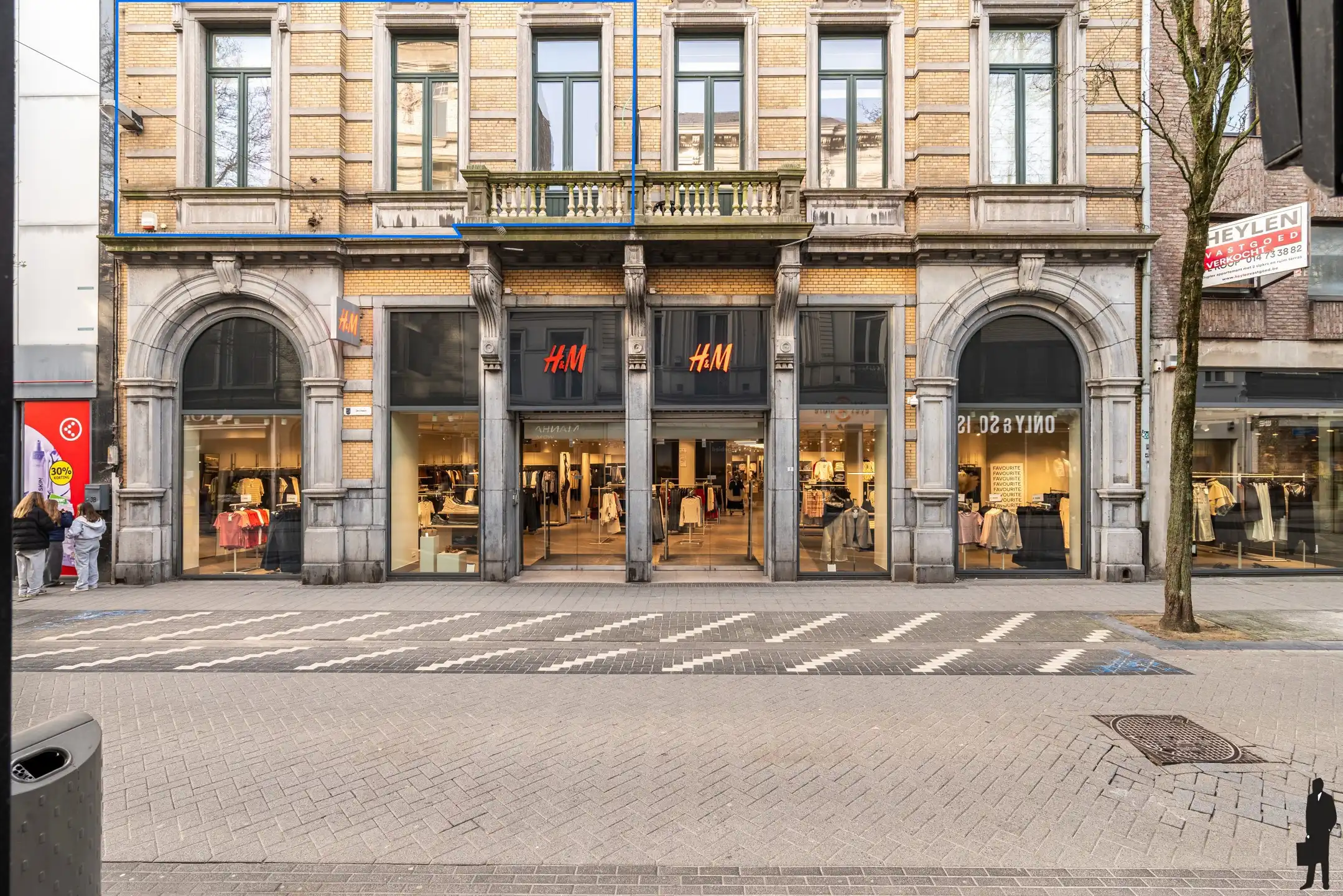 Appartement van 169m² in hart van de Turnhoutse winkelstraat foto {{pictureIndex}}