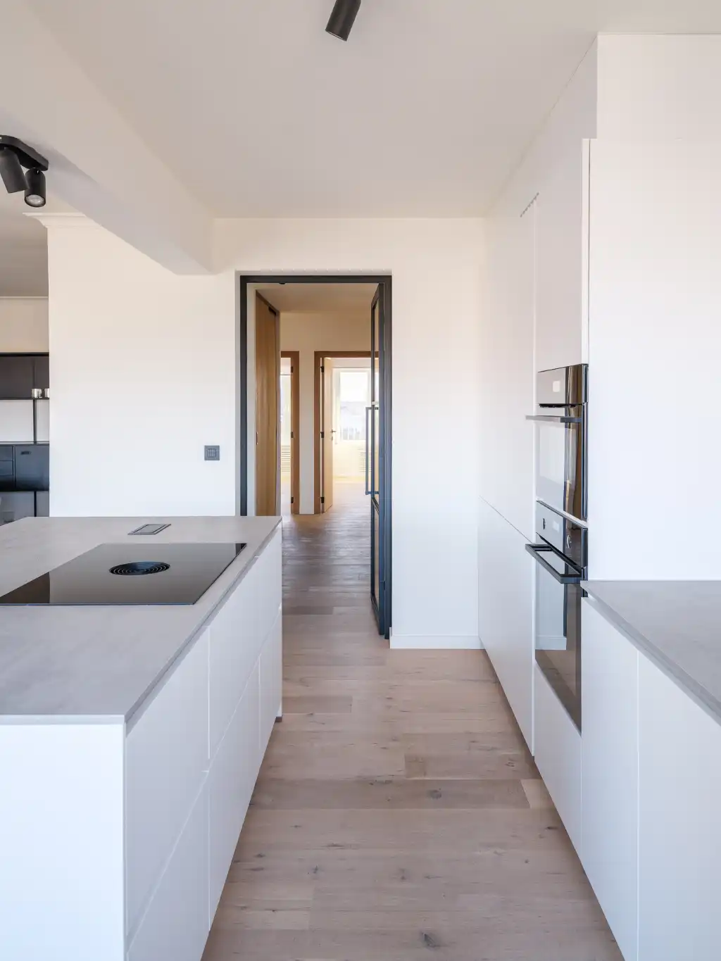 Ruim en lichtrijk 3 slpk appartement met terras nabij het station Gent-Sint-Pieters foto 13