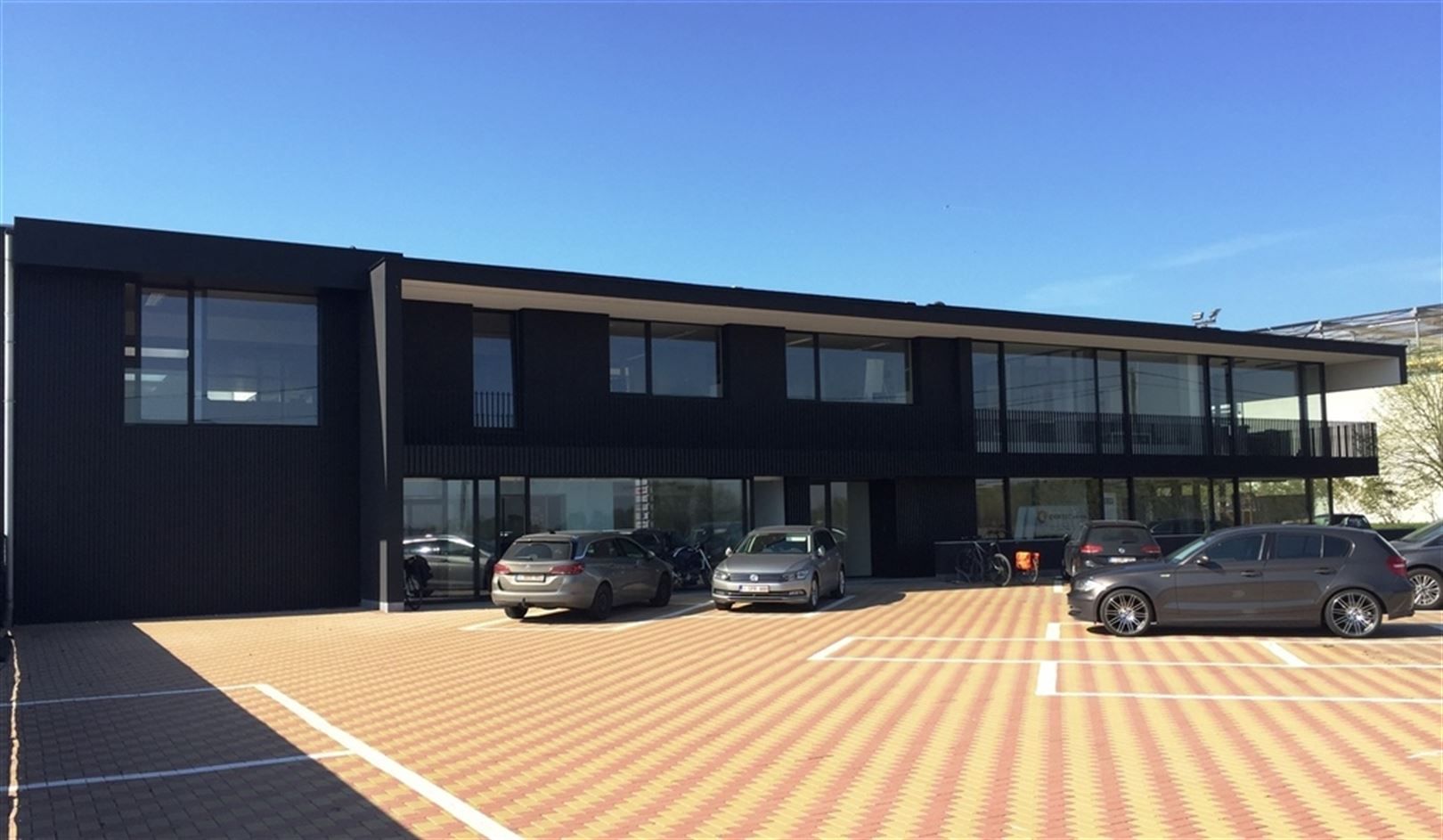 Business Park van 25m² tot 100 m² kantoren te huur foto {{pictureIndex}}