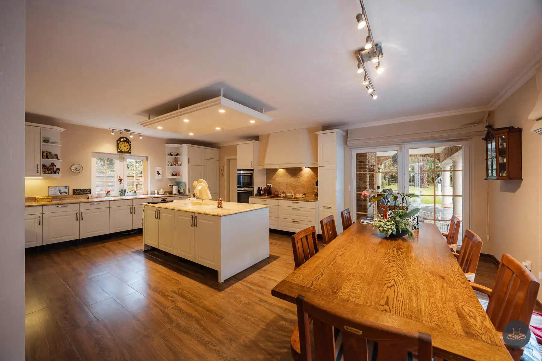 Exclusieve villa met binnenzwembad foto 12